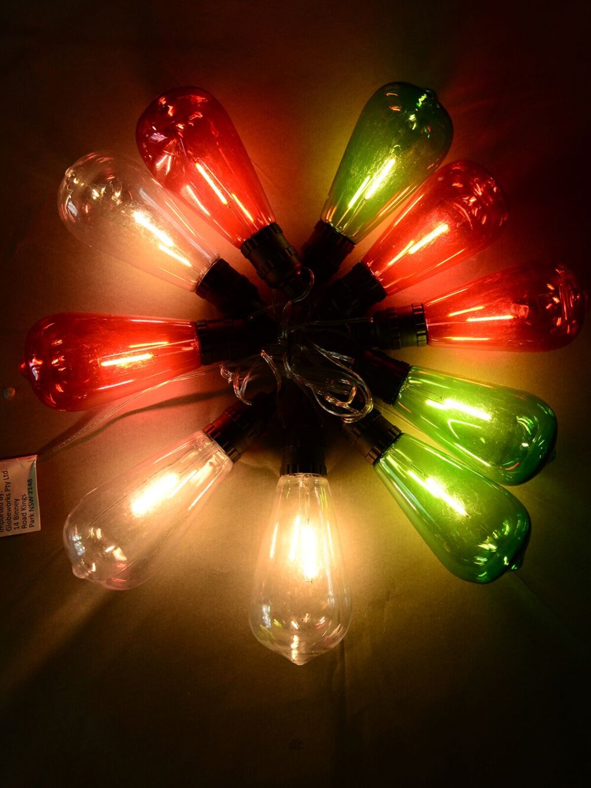 10 Incandescent Red, Green & Transparent Bulb Solar String Lights - 1.5m — image 2