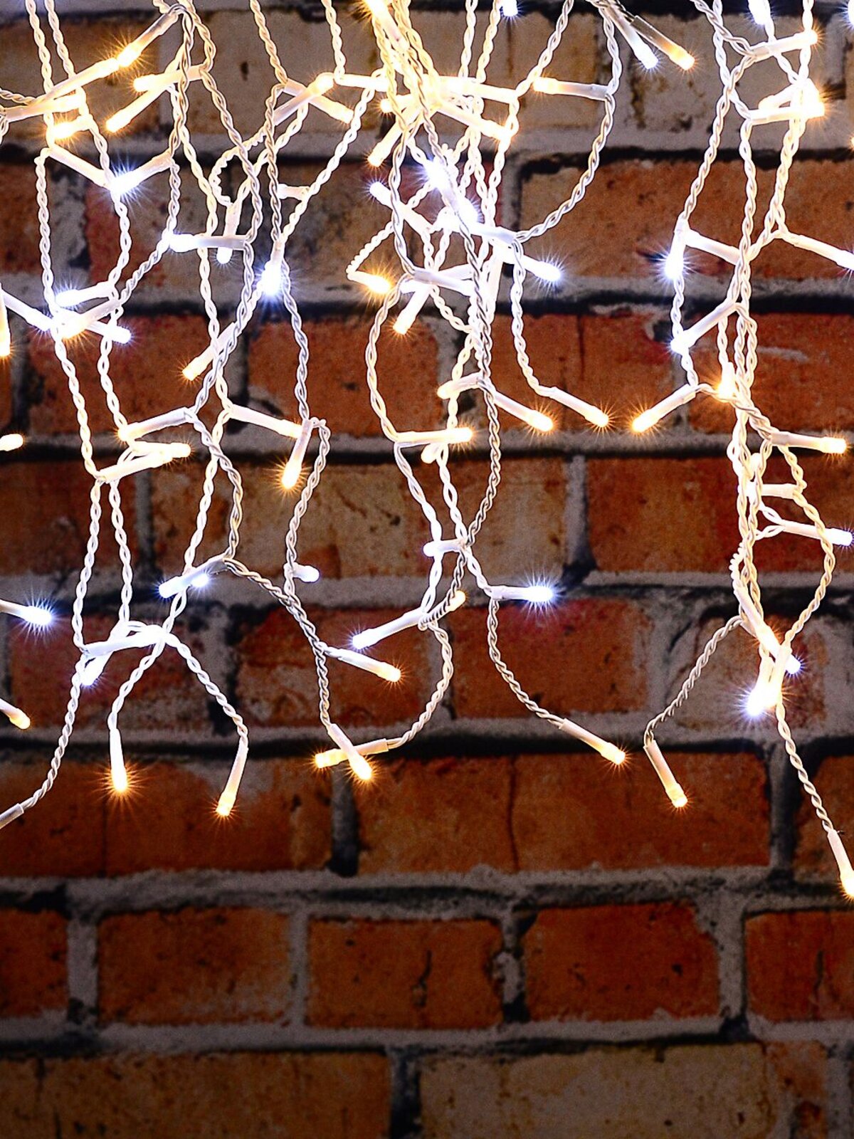 1008 Warm & Cool White LED Icicle Lights 8 Function With Memory Hold | 50m — image 2
