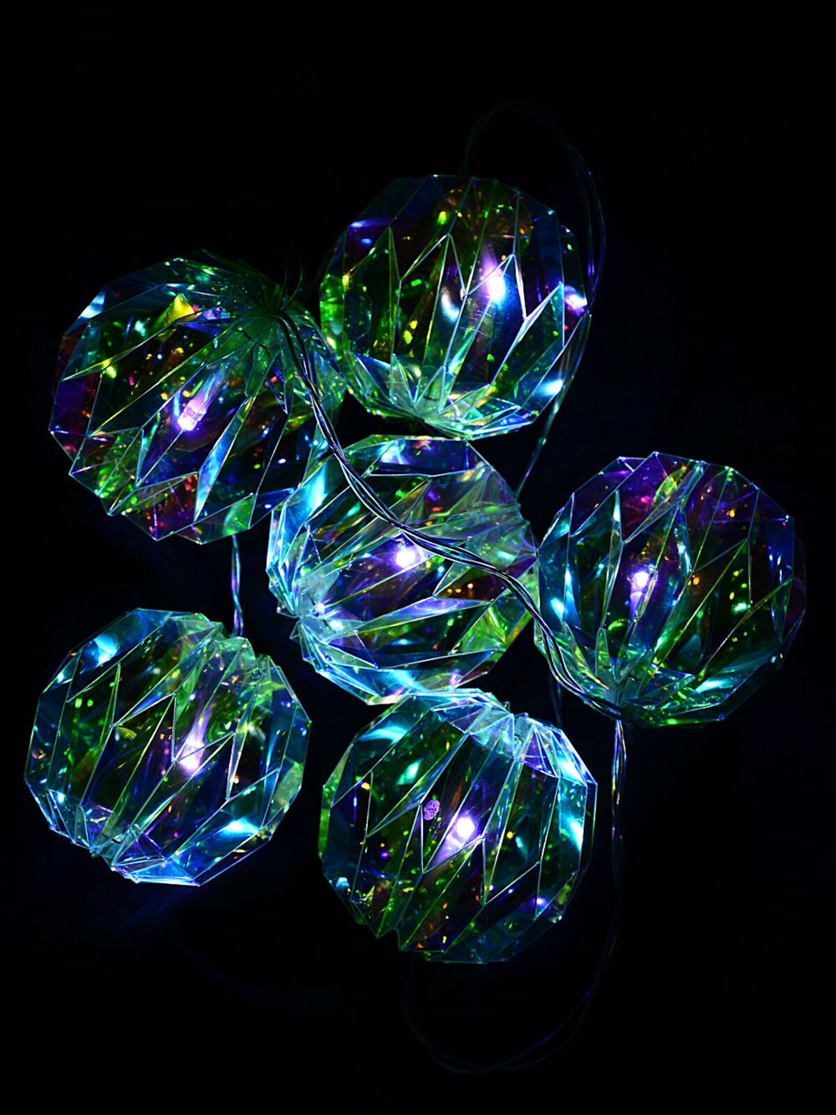 15 Cool White LED With Iridescent Geometric Spheres 2 Function | 2.1m — image 5