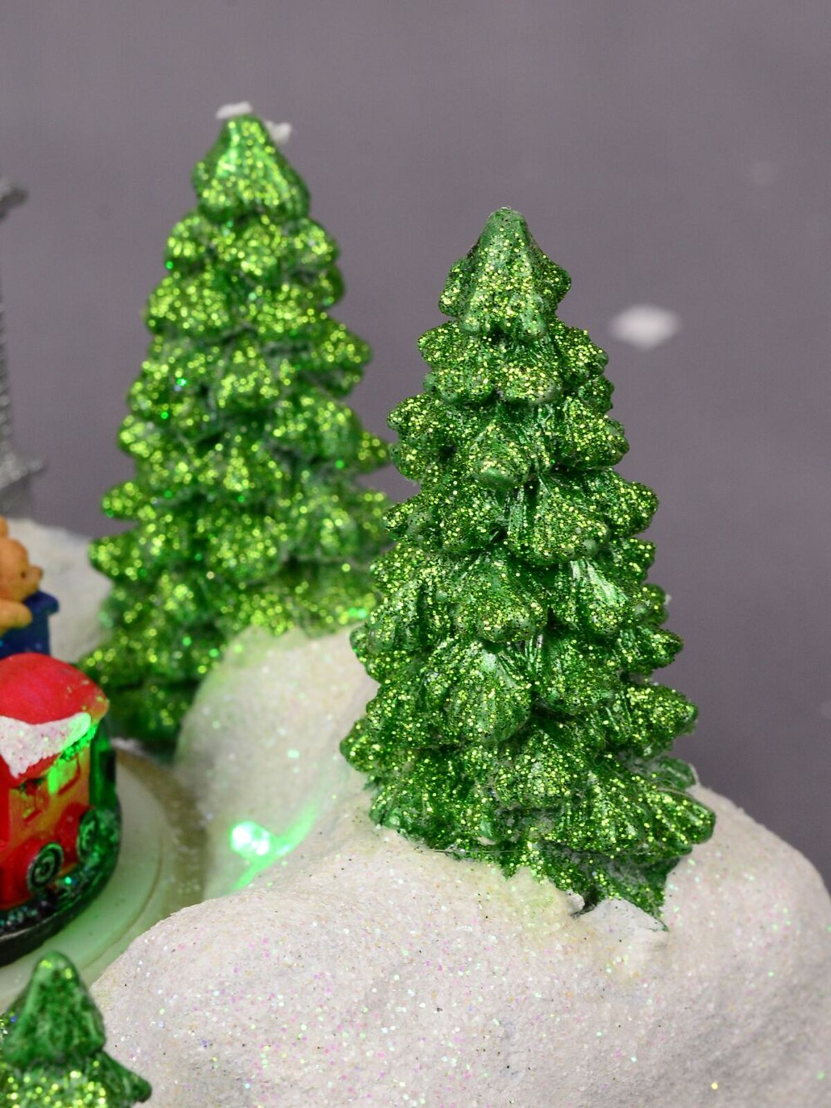 15cm Home By The River & Train Christmas Scene With LED & Fibre Lights — image 8