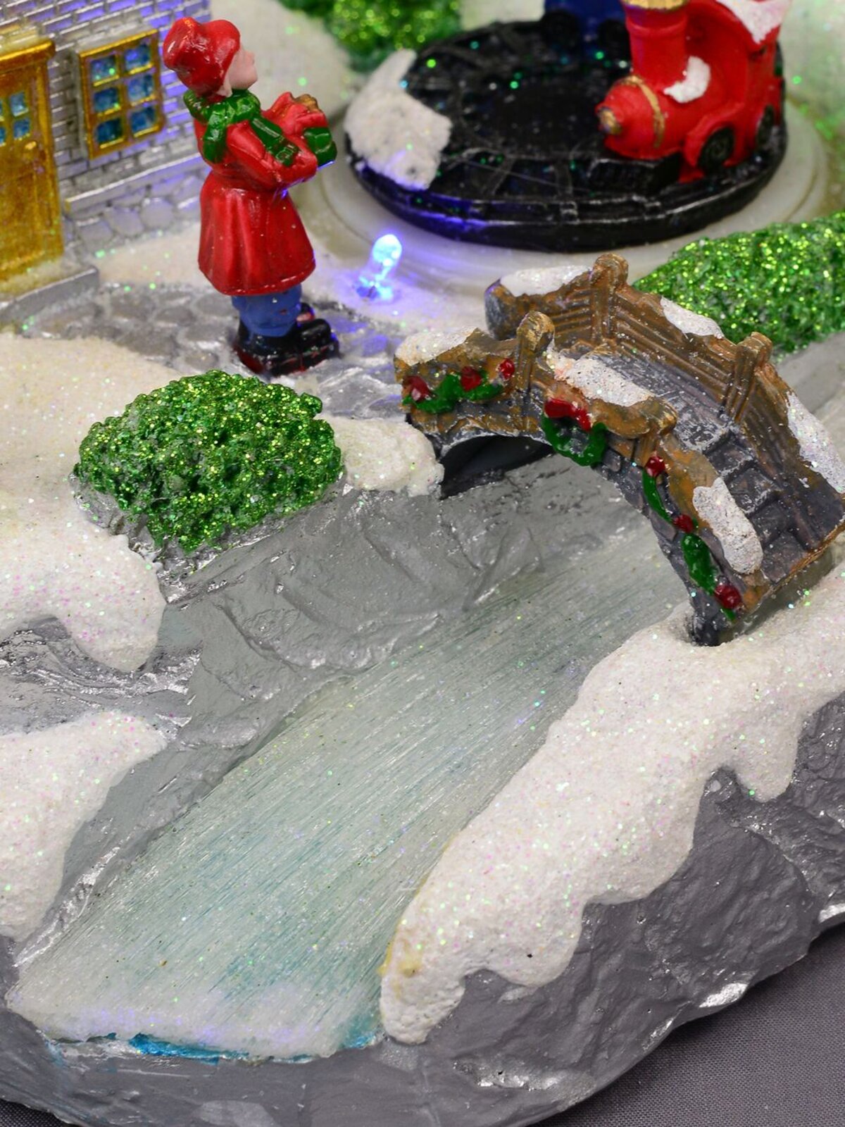 15cm Home By The River & Train Christmas Scene With LED & Fibre Lights — image 5