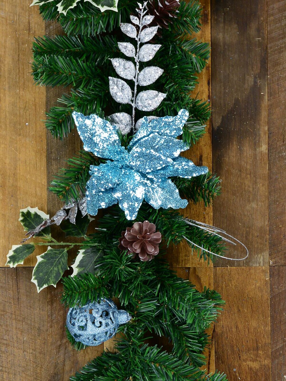 2.7m Decorated Blue Poinsettia, Pine Cone, Foliage & Baubles Pine Garland — image 2