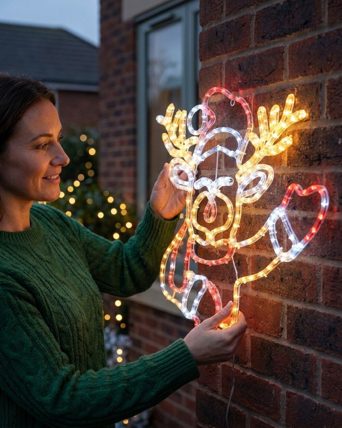 67cm Dynamic Greeting Reindeer Outdoor Christmas LED Light Display — image 3