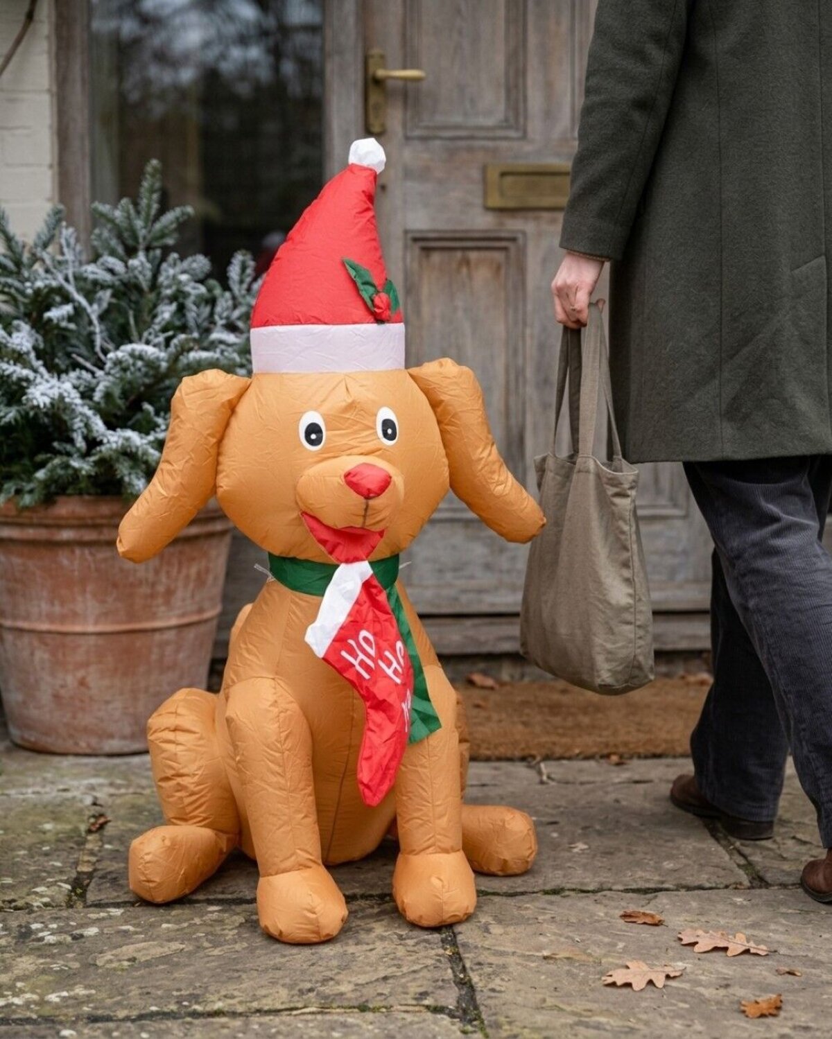 1.3m Cute Sitting Puppy Holding Stocking | LED Outdoor Inflatable — image 4