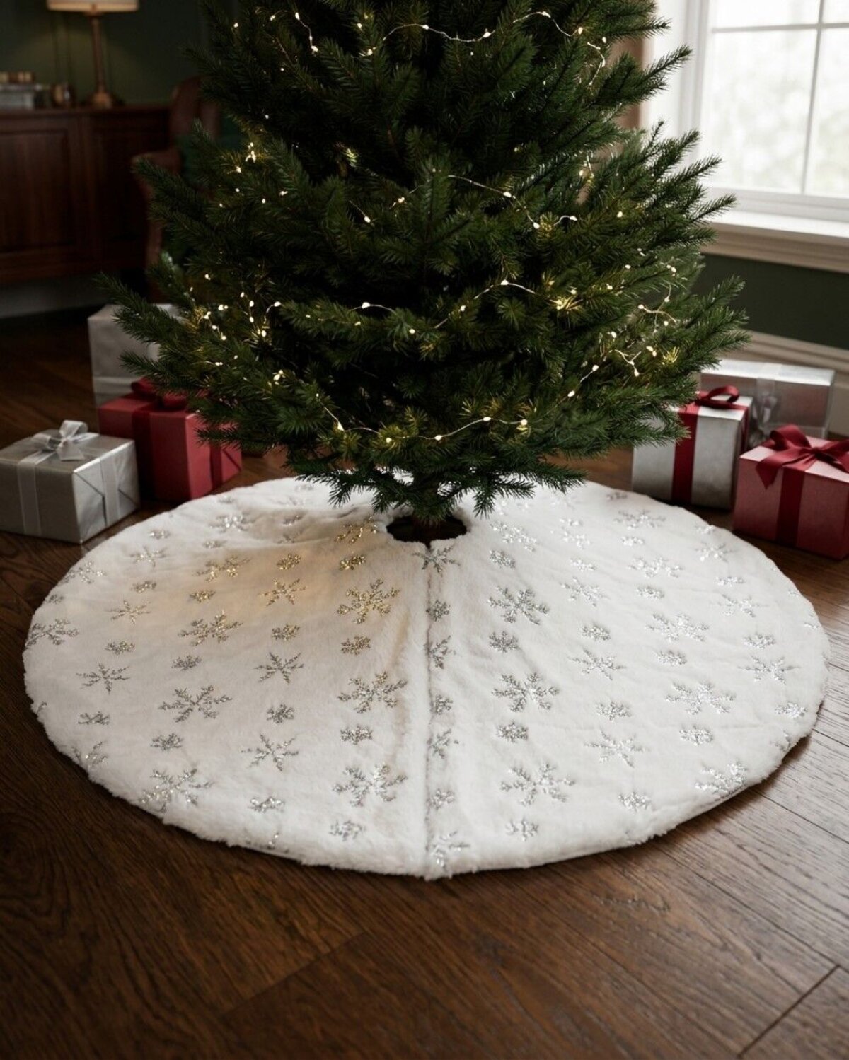 1m White Plush Faux Fur & Silver Sequin Snowflake Christmas Tree Skirt — image 2
