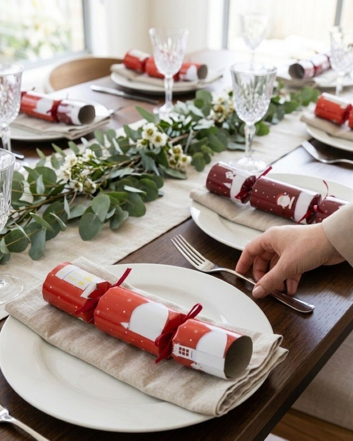 50x Town Scene With Santa Pattern Christmas Bon Bons (Crackers) | 30cm — image 4