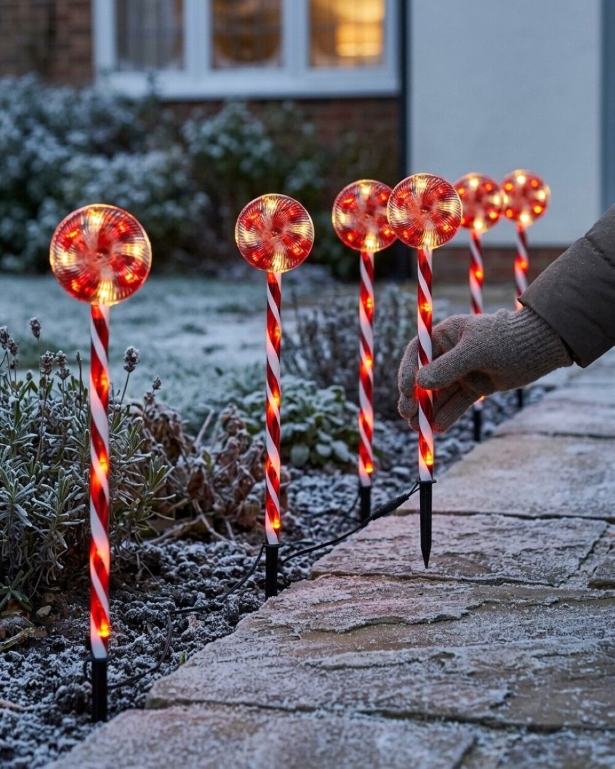6x LED Christmas Lollipop Path Lights - Red & White Candy Swirl Stakes | 50cm — image 4