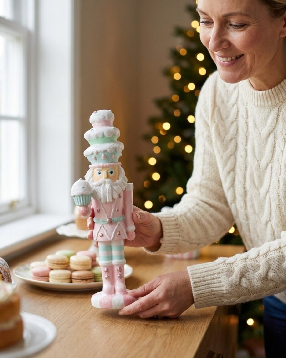 25cm Christmas Sweets & Cupcakes La Patissier Santa Resin Figurine — image 3