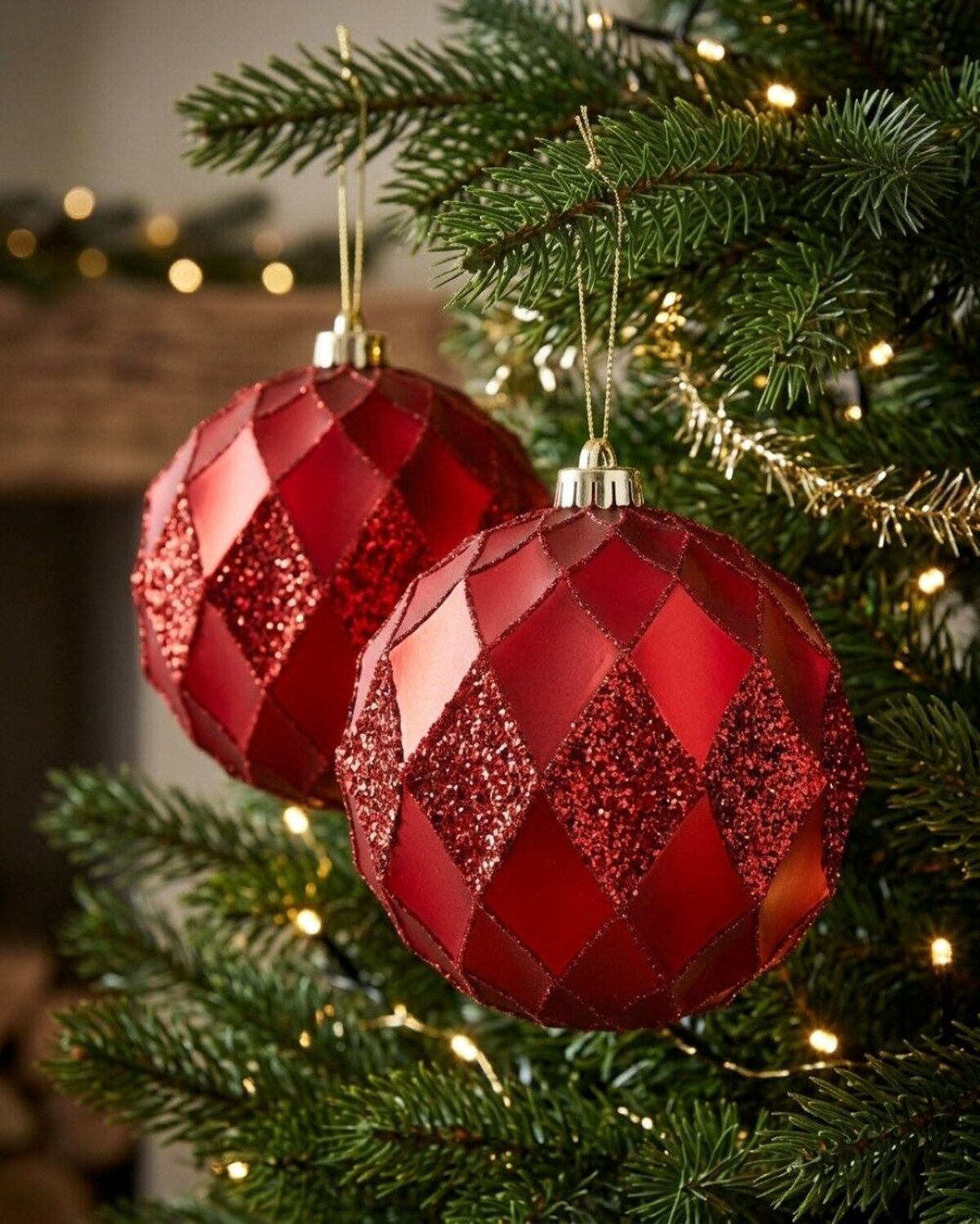 2x Dynamic Red Grand Diamond Textured Glitter Baubles | 15cm — image 2
