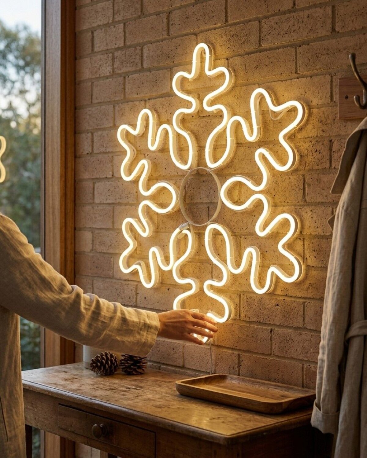 58cm Snowflake Outdoor Christmas Warm White Neon LED Display — image 4