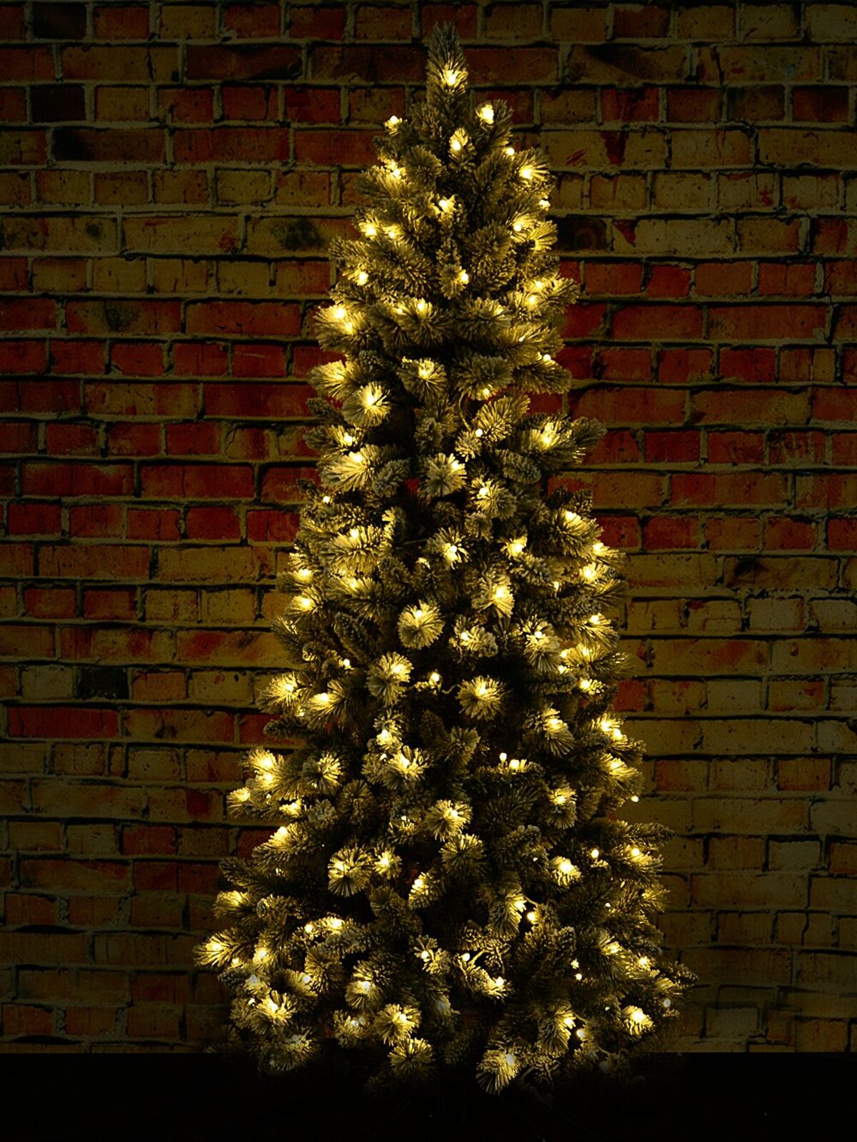 1.8m Ponoka Flocked Dual Colour LED Christmas Tree | 550 Tips & 250 Lights — image 11