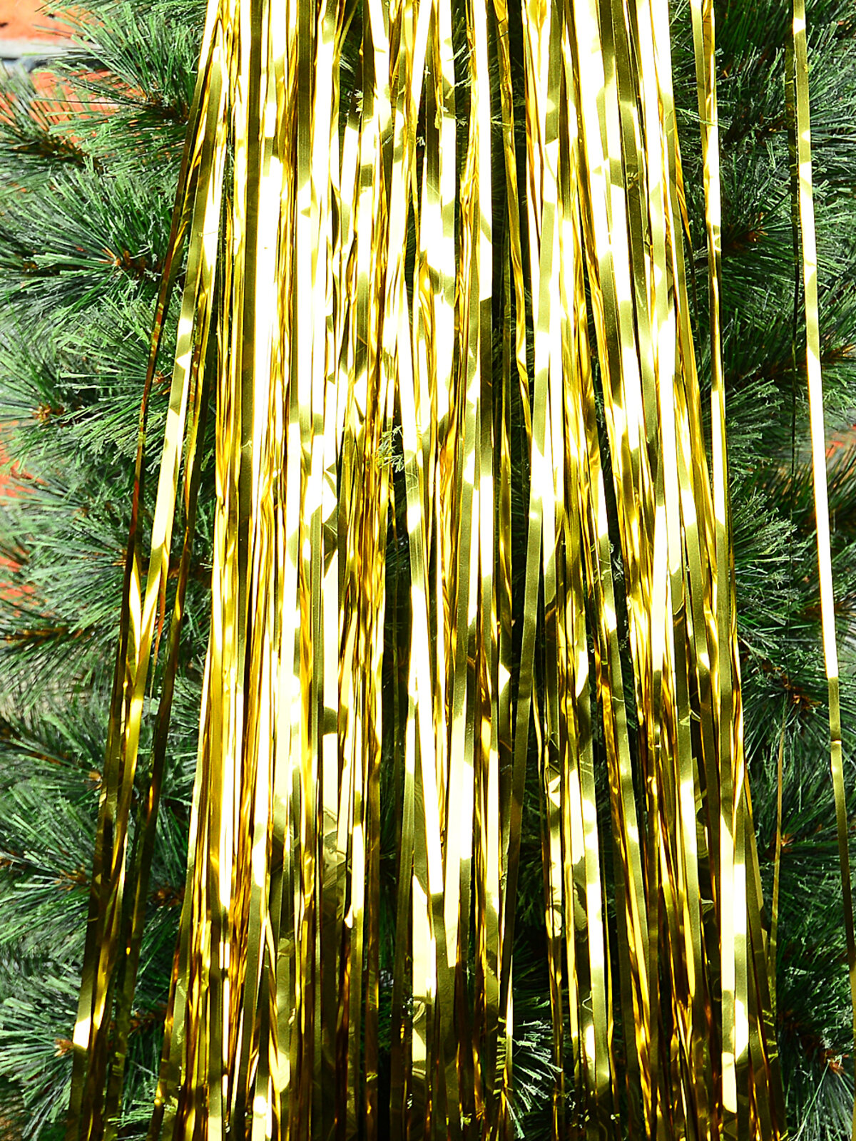 Metallic Gold Whimsical Essential Wide Cut Tinsel Lametta | 98x 2m Icicles