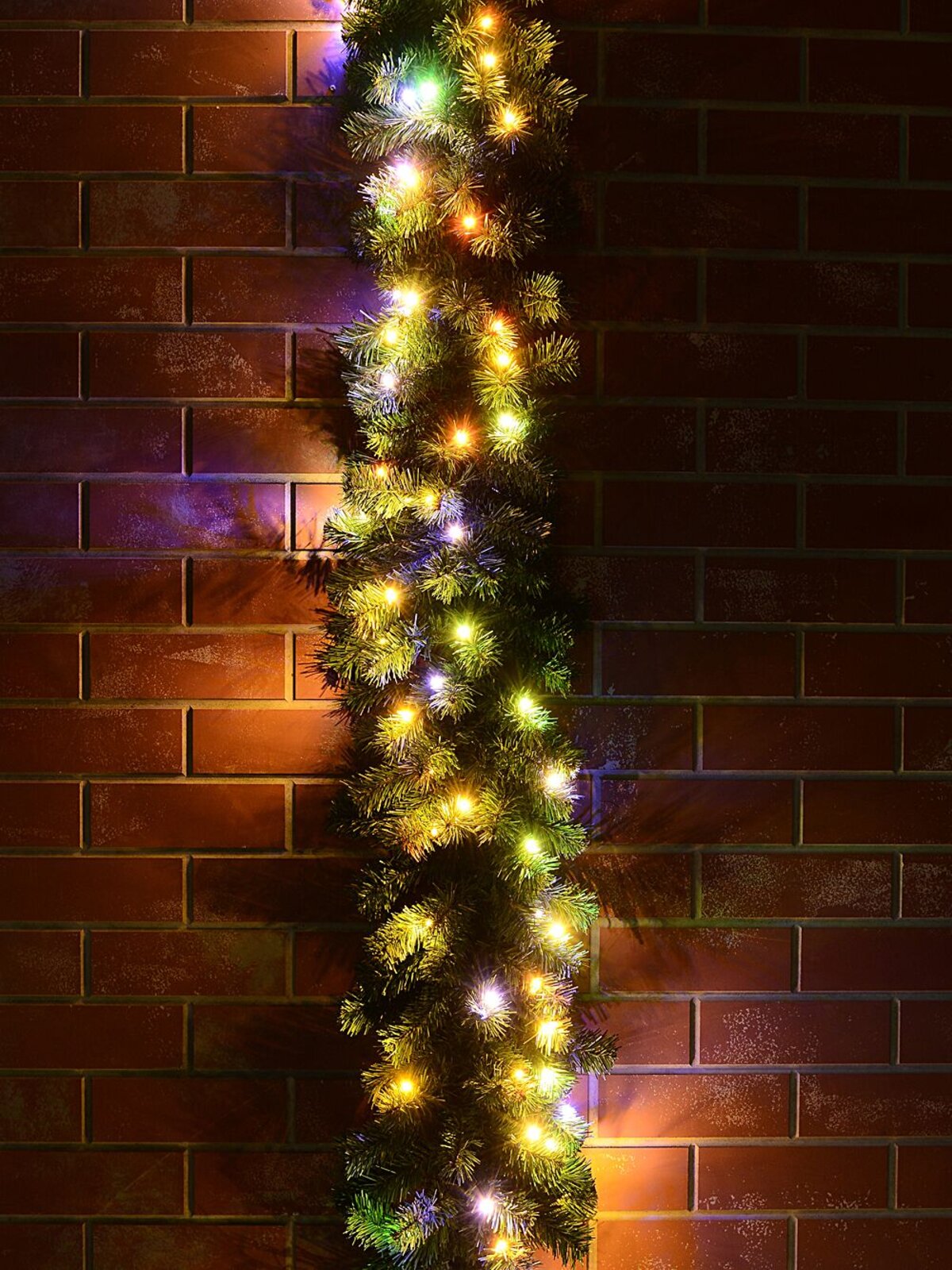 2.7m Dual LED Pre-Lit Balsam Pine Christmas Garland | 240 Tips & 100 Lights — image 2