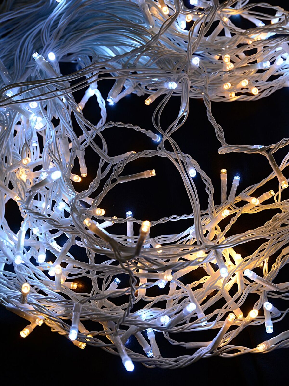 360 Warm & Cool White Concave Bulb LED Snowing Icicle String Light - 10m — image 2