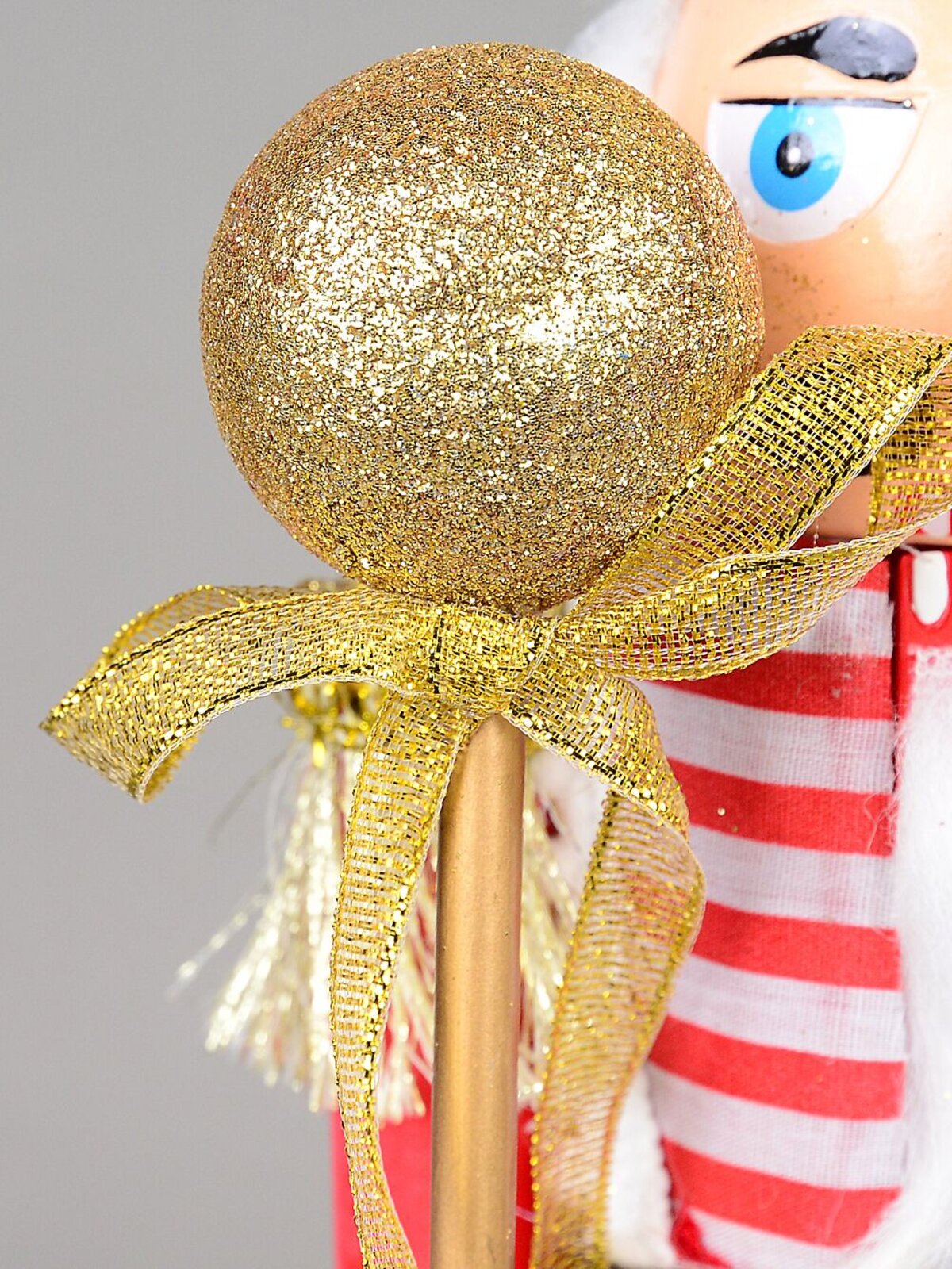 38cm Classic Christmas Nutcracker With Ball Staff Ornament — image 7