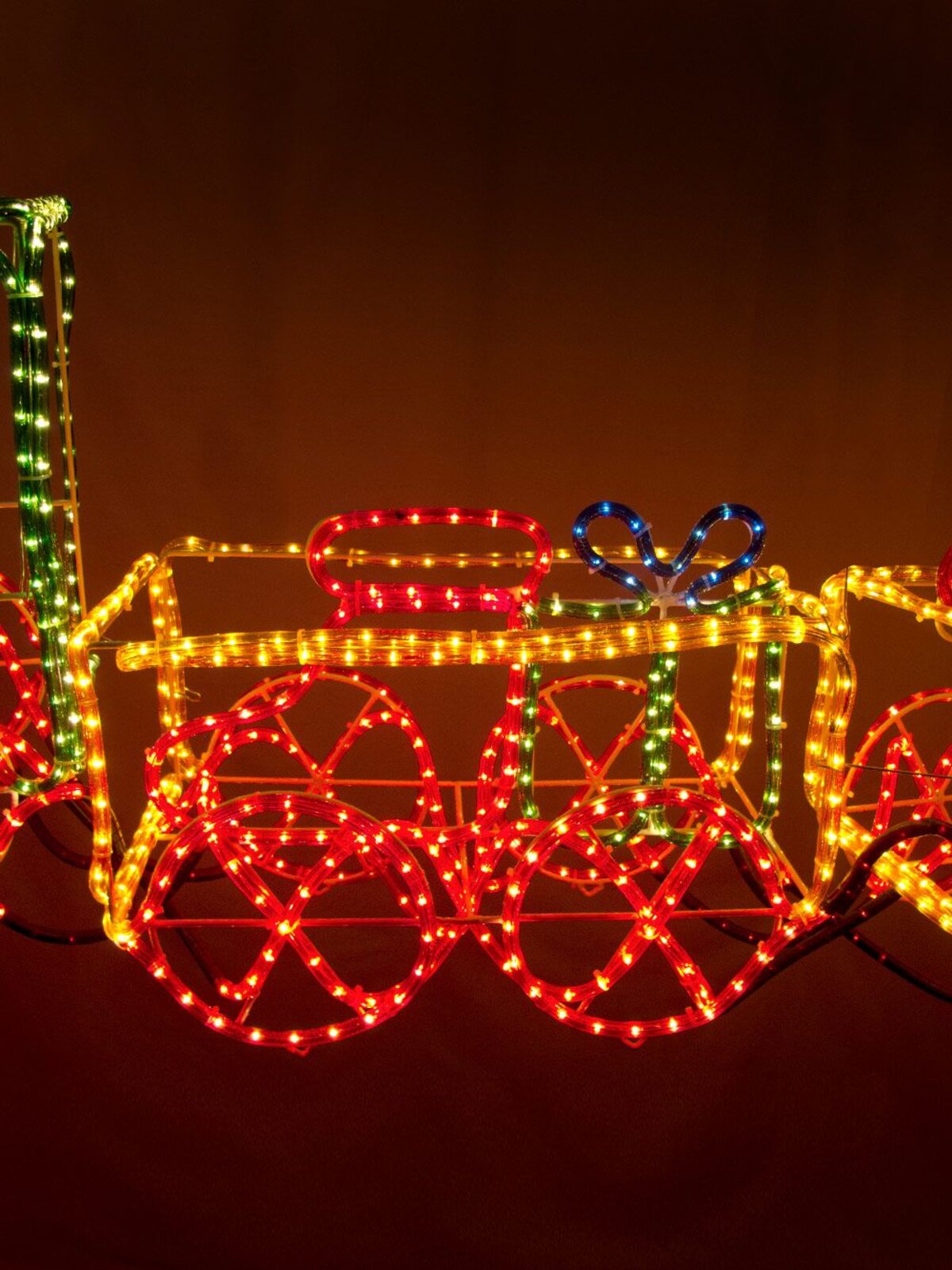 3D Rope Light Train With Two Carriages - 2m — image 3