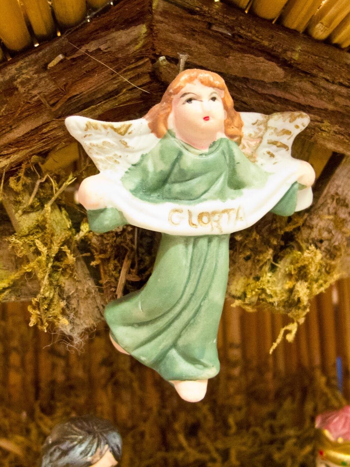 3D Wooden Stable Nativity Scene With Porcelain Figurines - 33cm