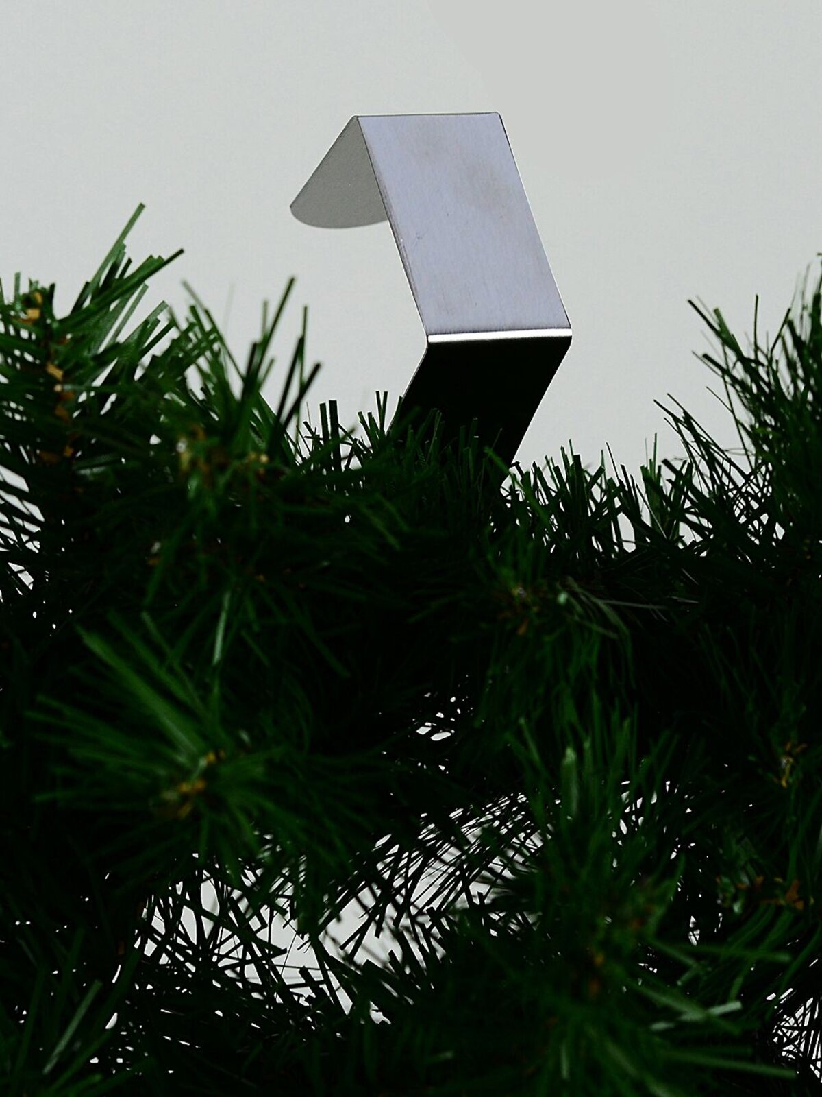 3x Stainless Steel Christmas Wreath Hangers | Over Door Hooks Hold 11kg — image 2