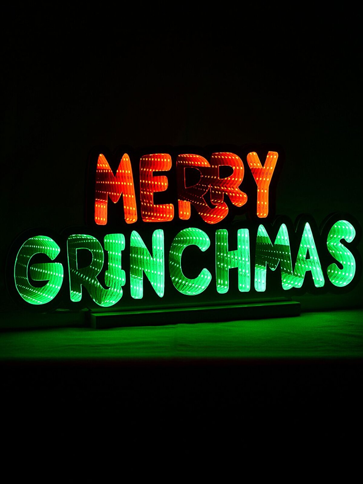 53cm Merry Grinchmas Infinity Mirror With Red & Green LED Light Display — image 6