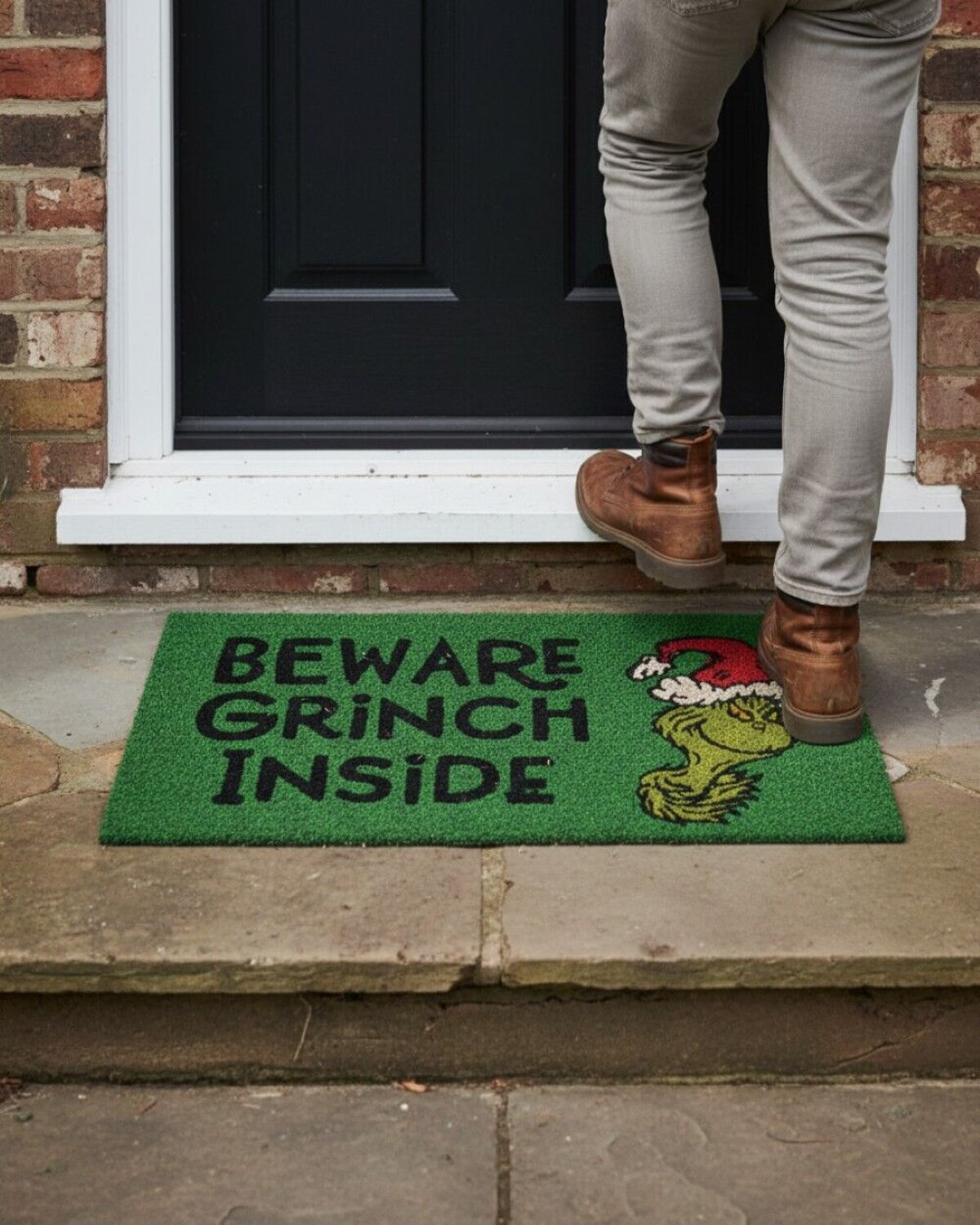 Dr. Seuss The Grinch Doormat | 75cm Beware Grinch Inside Entryway Mat — image 4
