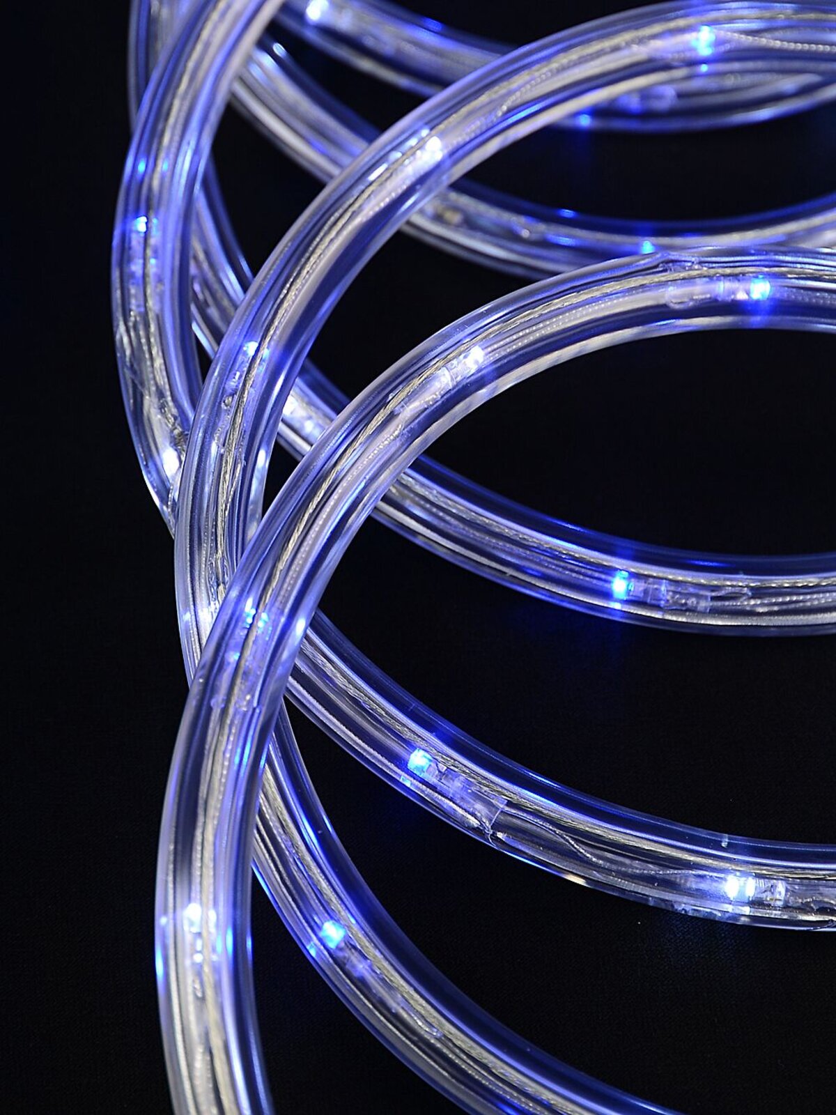 Blue & Cool White LED Outdoor Christmas Rope Light - 30m — image 4
