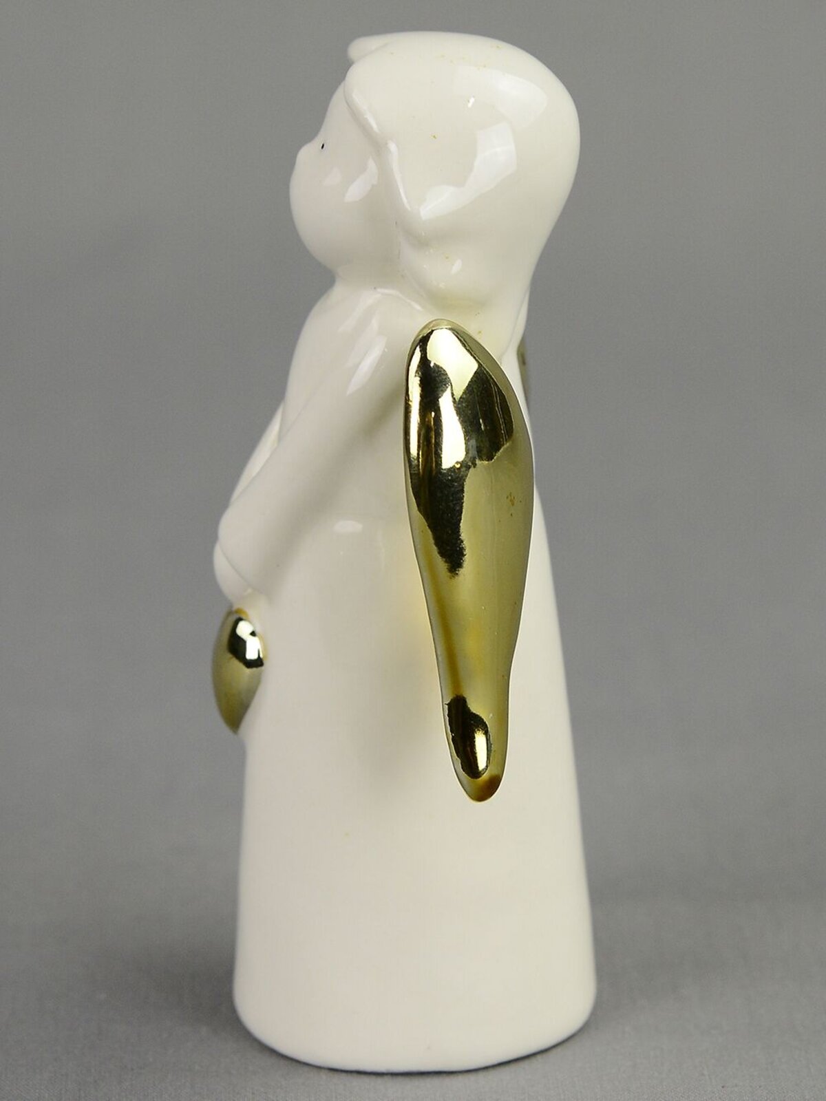 Ceramic White Angel With Gold Wings Holding Gold Heart - 10cm — image 4