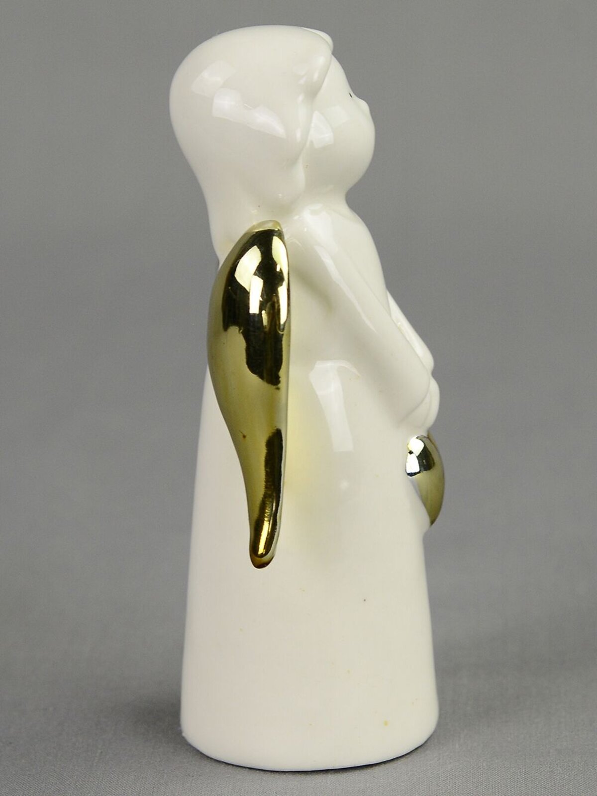Ceramic White Angel With Gold Wings Holding Gold Heart - 10cm — image 3
