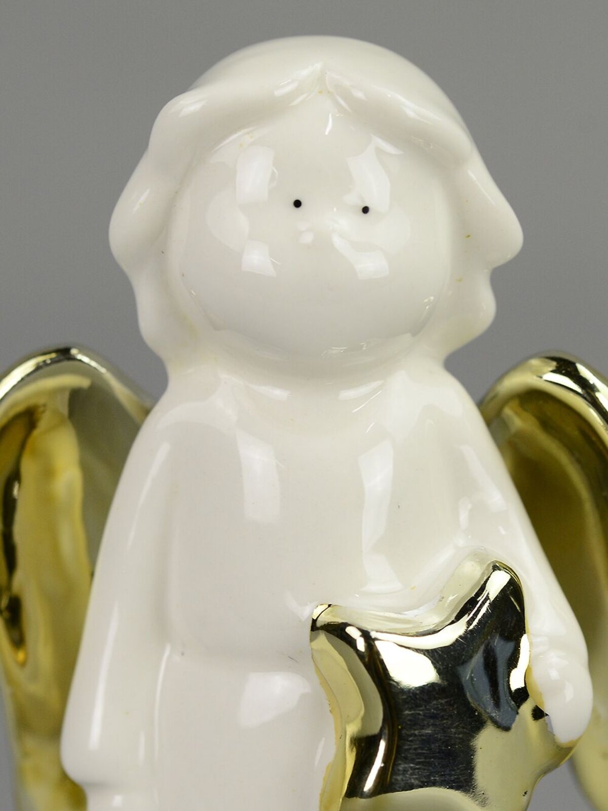 Ceramic White Angel With Gold Wings Holding Gold Star - 10cm — image 2