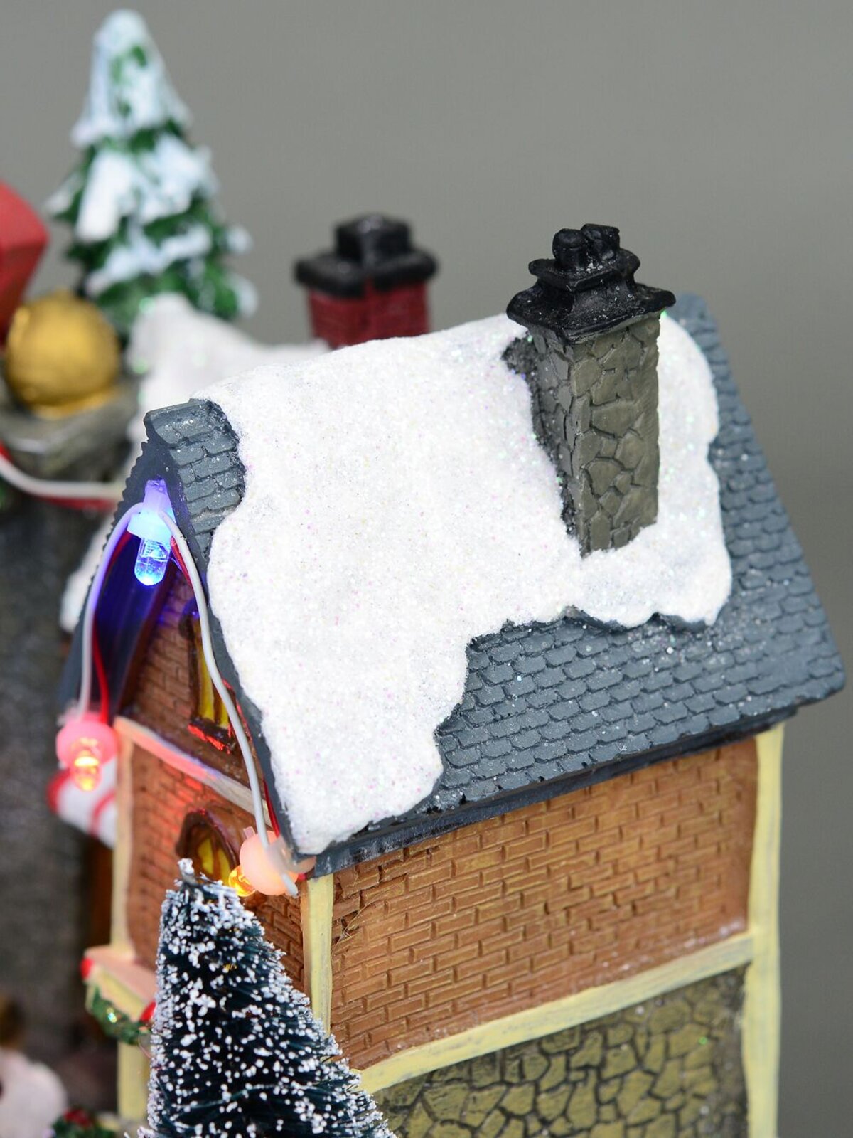 Christmas Village Scene With Santa's Workshop & Moving Children - 33cm — image 4