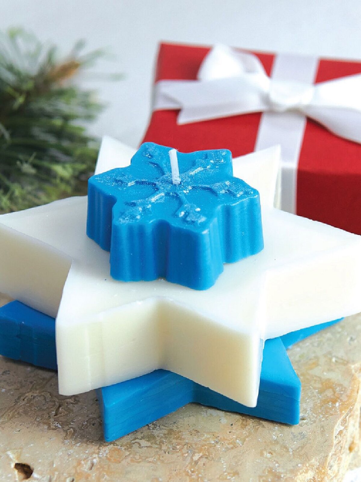 Craft Maker Soy Candle Making Kit | DIY Christmas Tree & Star Designs — image 5