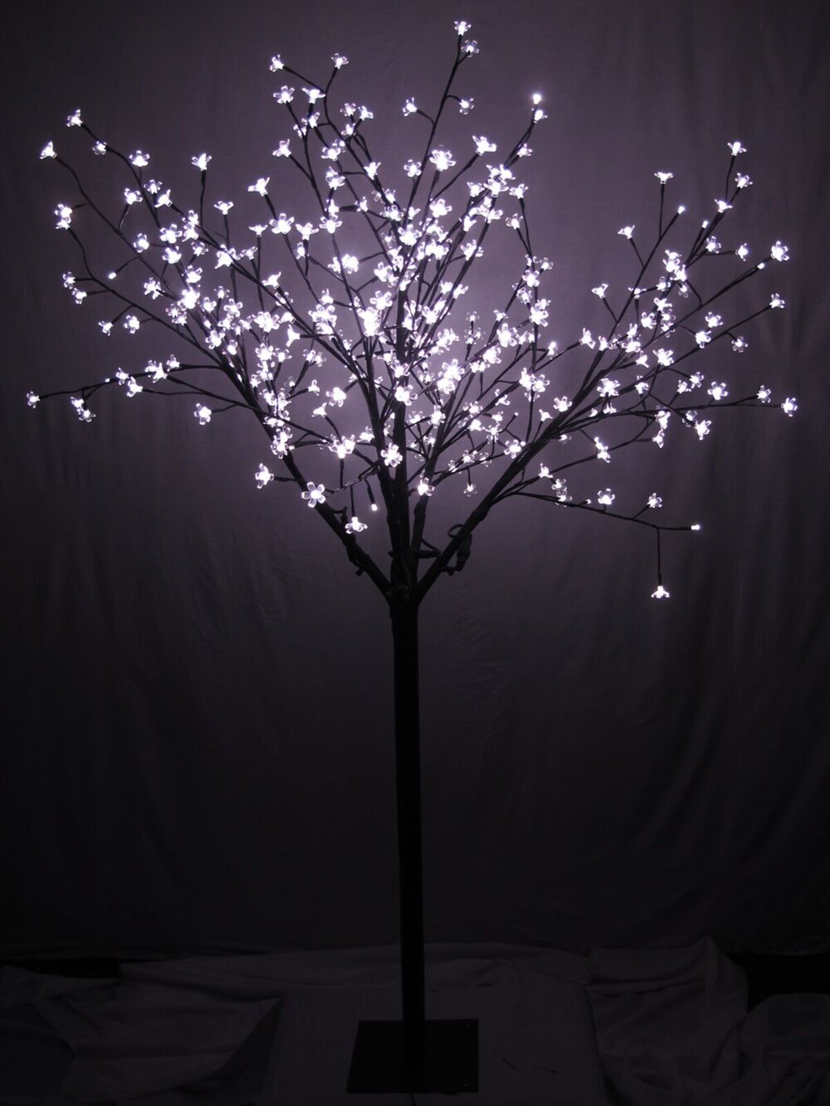 Dual Colour Sequence LED Cherry Blossom Tree - 1.7m — image 5