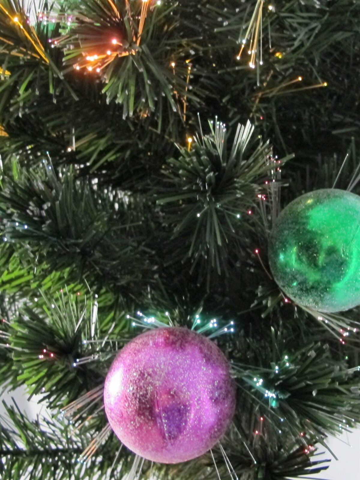 Fibre Optic Trees - With Bauble Decorations - 1.2m — image 7