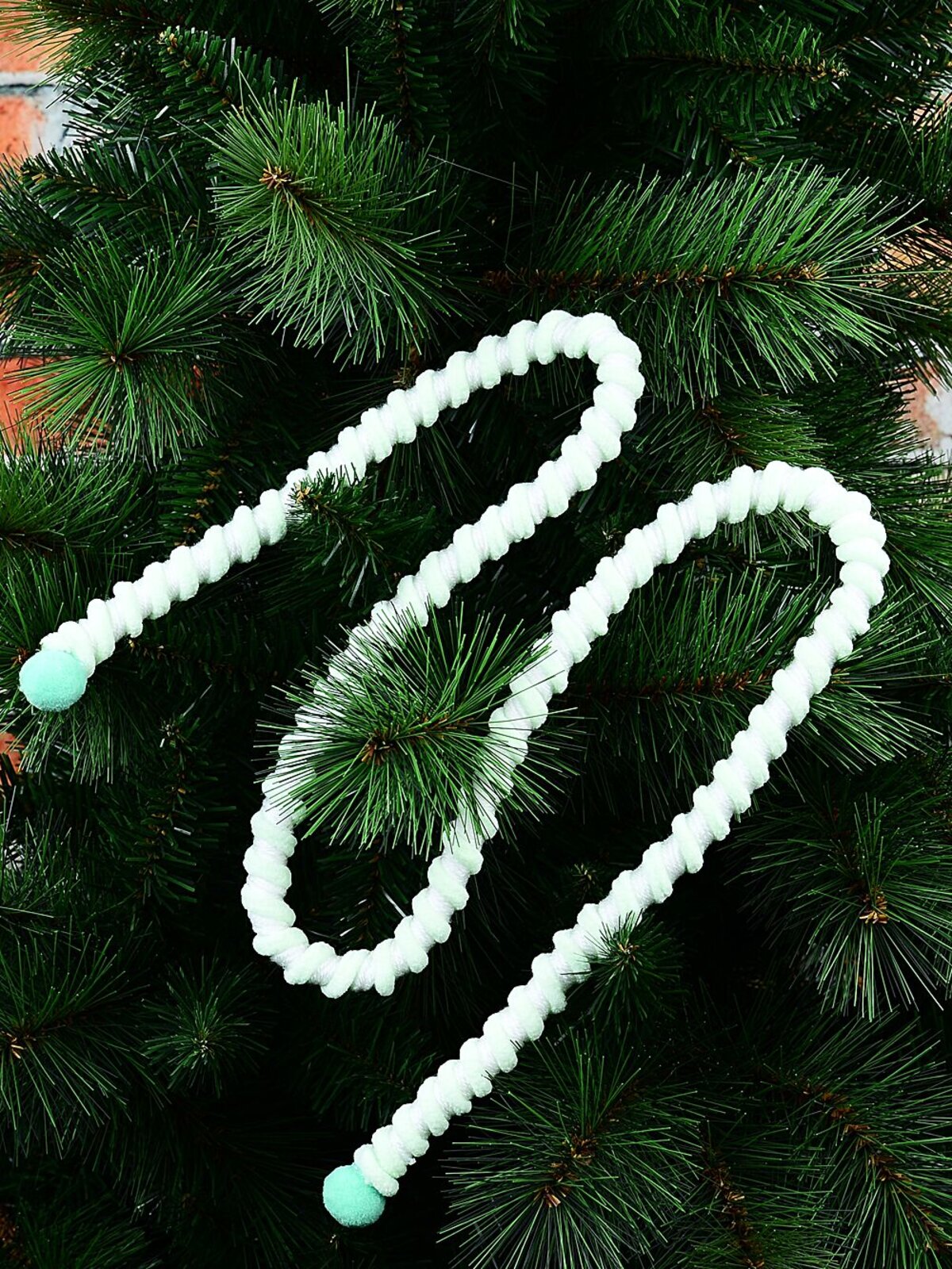 Green & White Candy Swirl Whimsical Monumental Wired Garland | 1.3m — image 2
