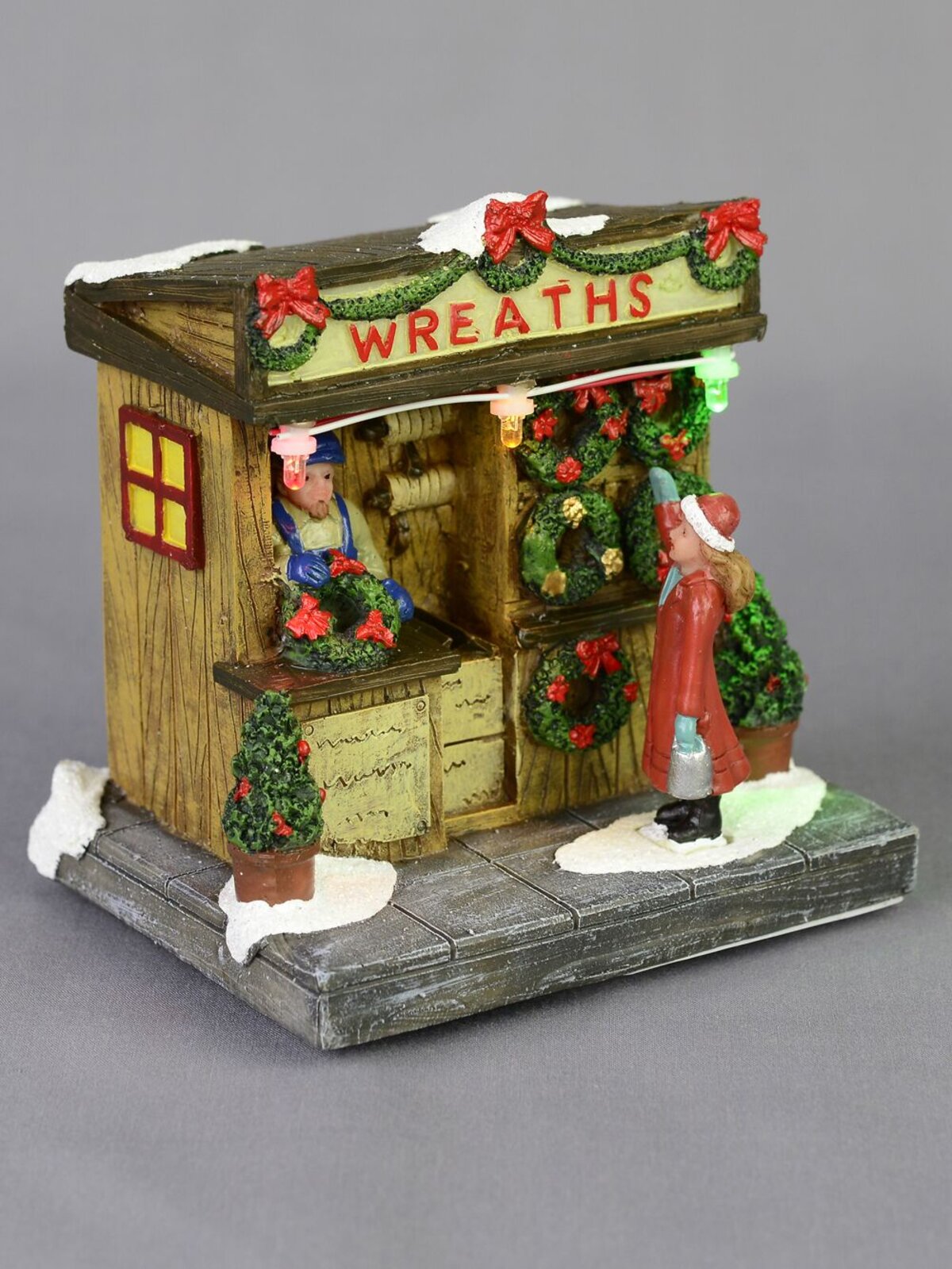 Illuminated Wreath Stall Scene - 11cm
