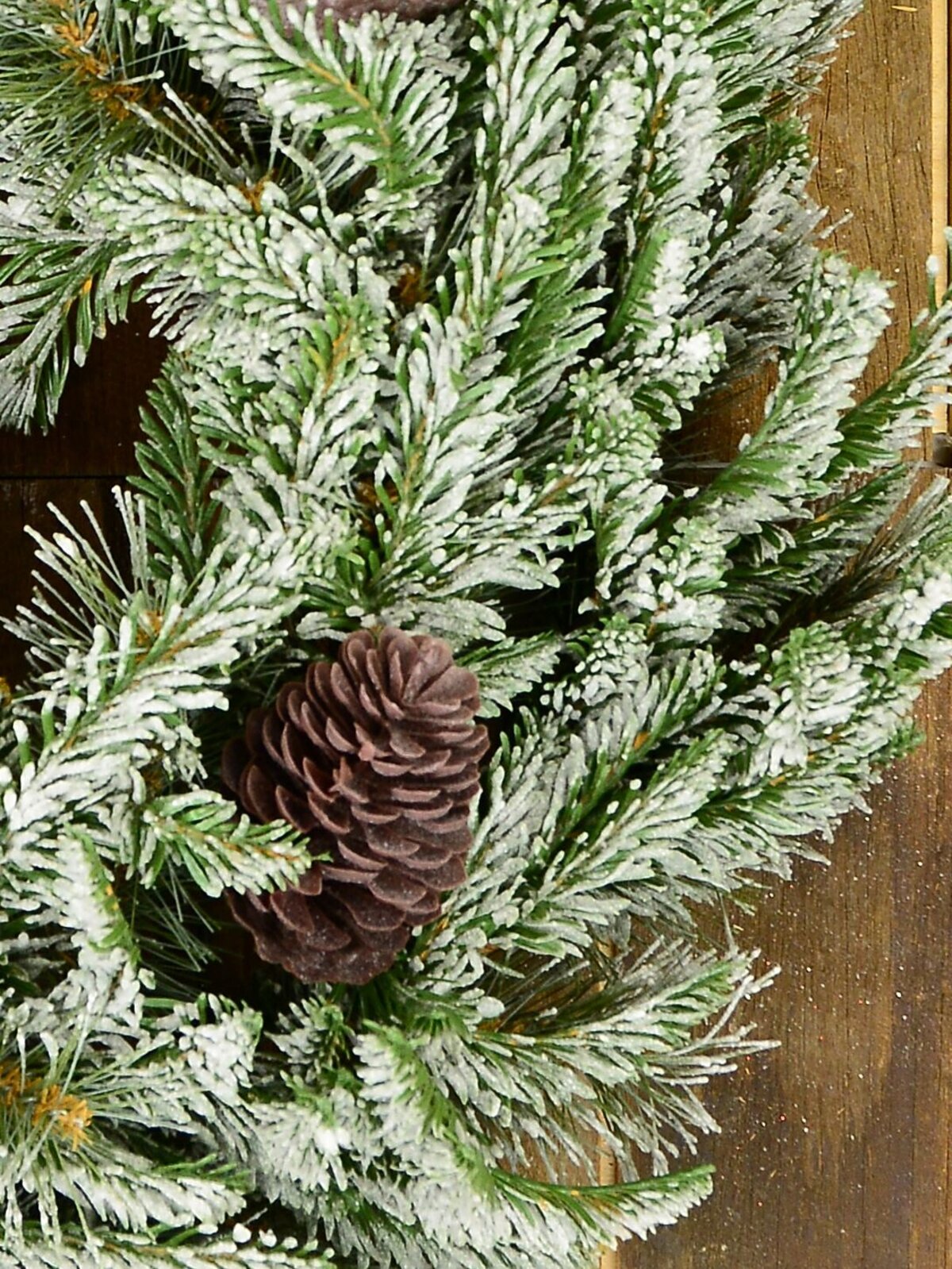 Lightly Flocked Two Needle Pine Wreath With Pine Cones & 120 Tips - 50cm — image 3