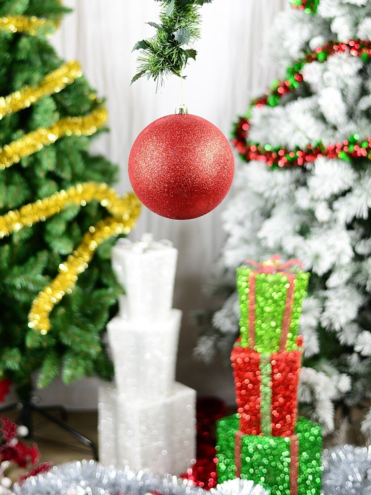 Majestic Red Glitter Large Display Bauble | 20cm — image 2