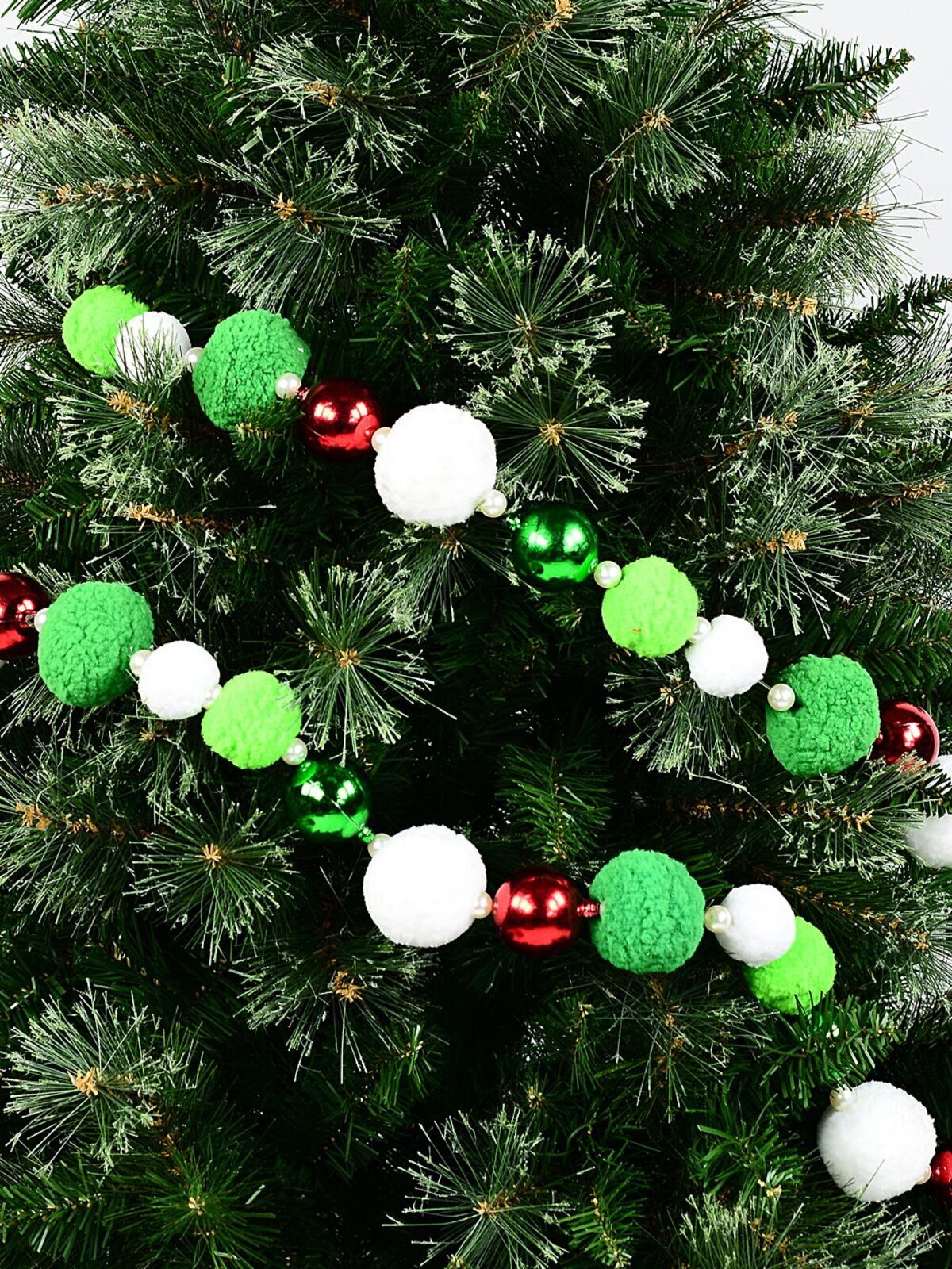 Metallic & Plush Red, White & Green With Pearl Bauble Christmas Garland - 1.8m — image 3