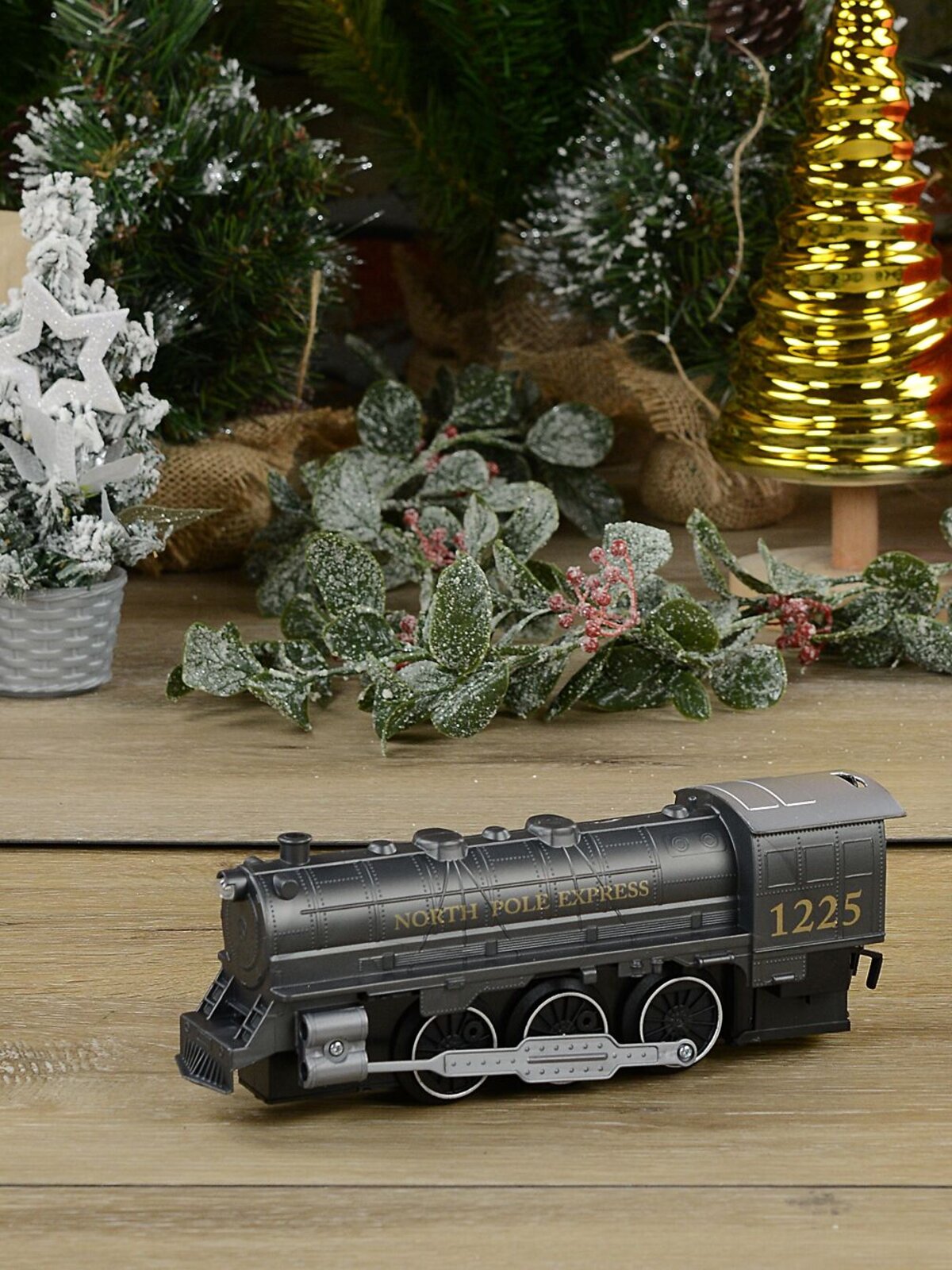 North Pole Express Christmas Train Set | 29 Piece G Gauge Set With Headlight — image 2
