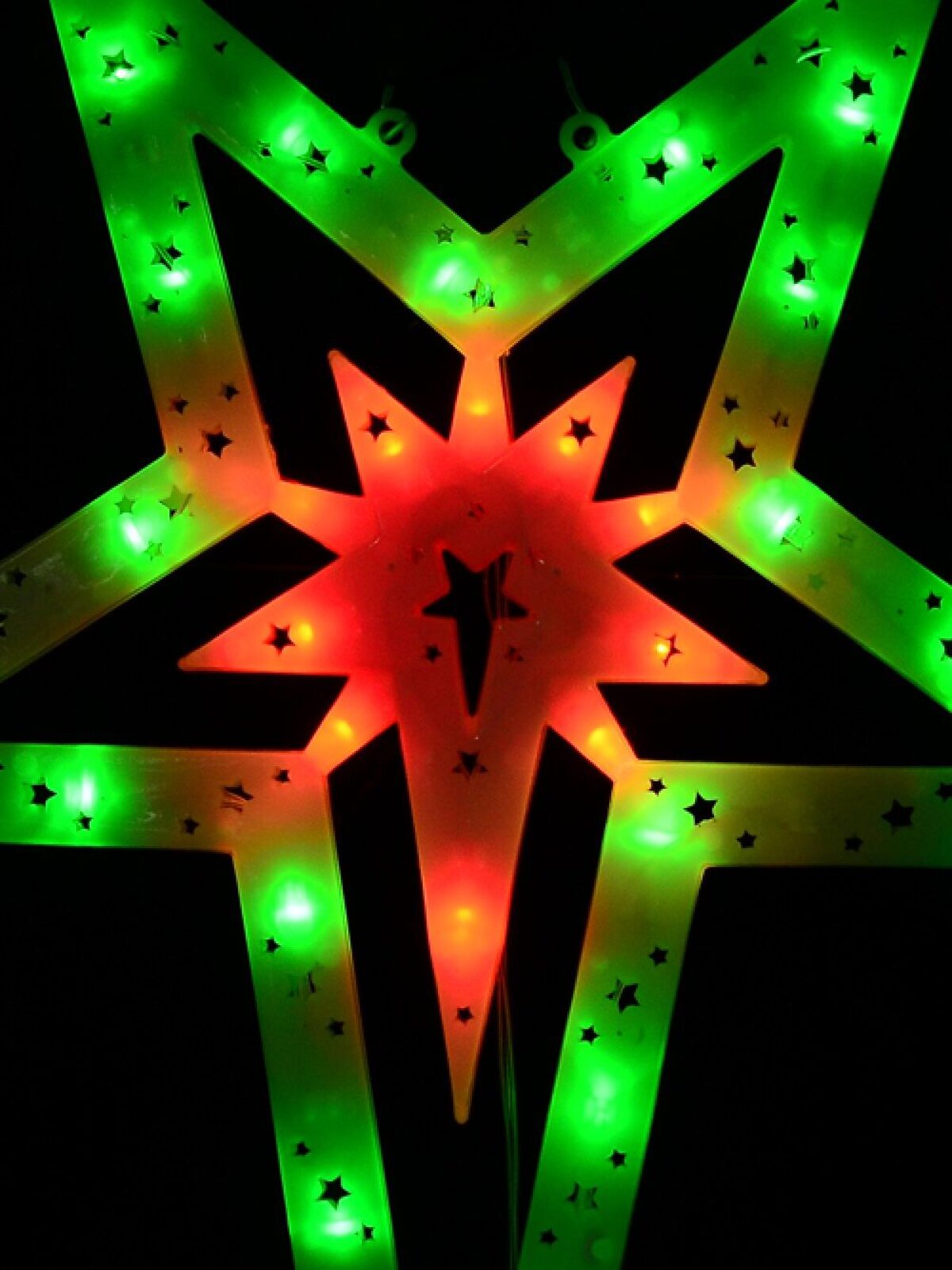Red & Green LED 5-Point Star Of Bethlehem Light Display Silhouette - 57cm — image 5