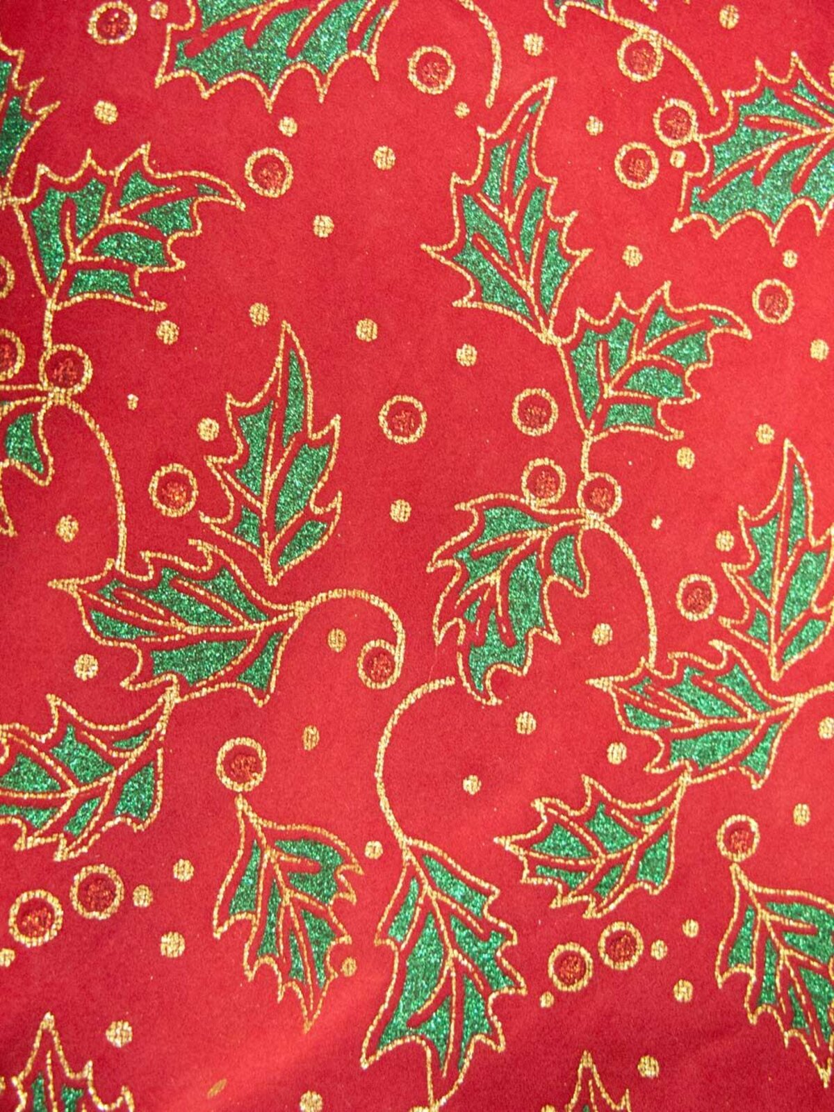 Red & Green With Glitter Holly Pattern Tree Skirt - 1.2m
