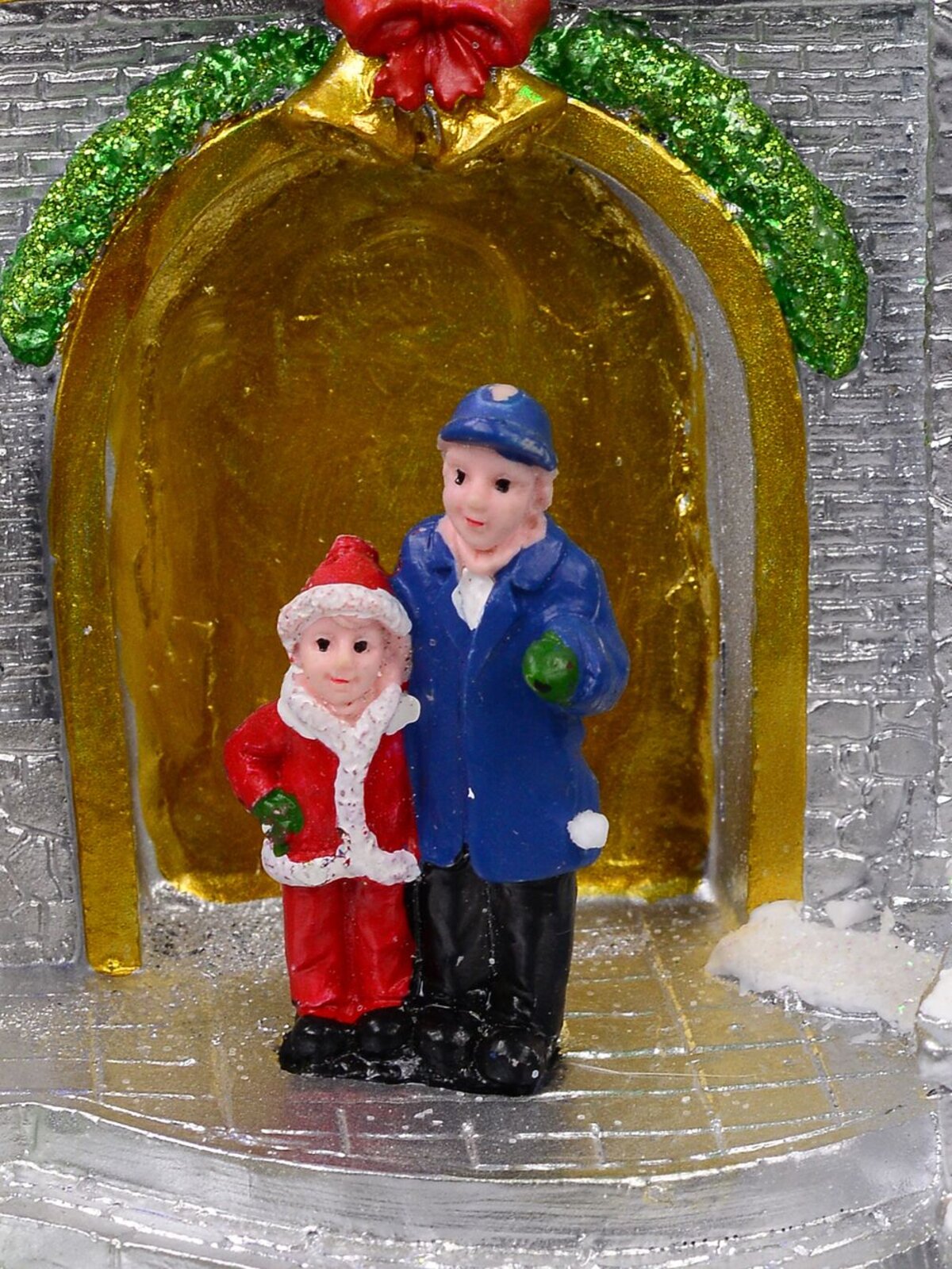 Santa's Workshop At Cedar Valley Snowy Winter Christmas Village Scene - 32cm — image 6