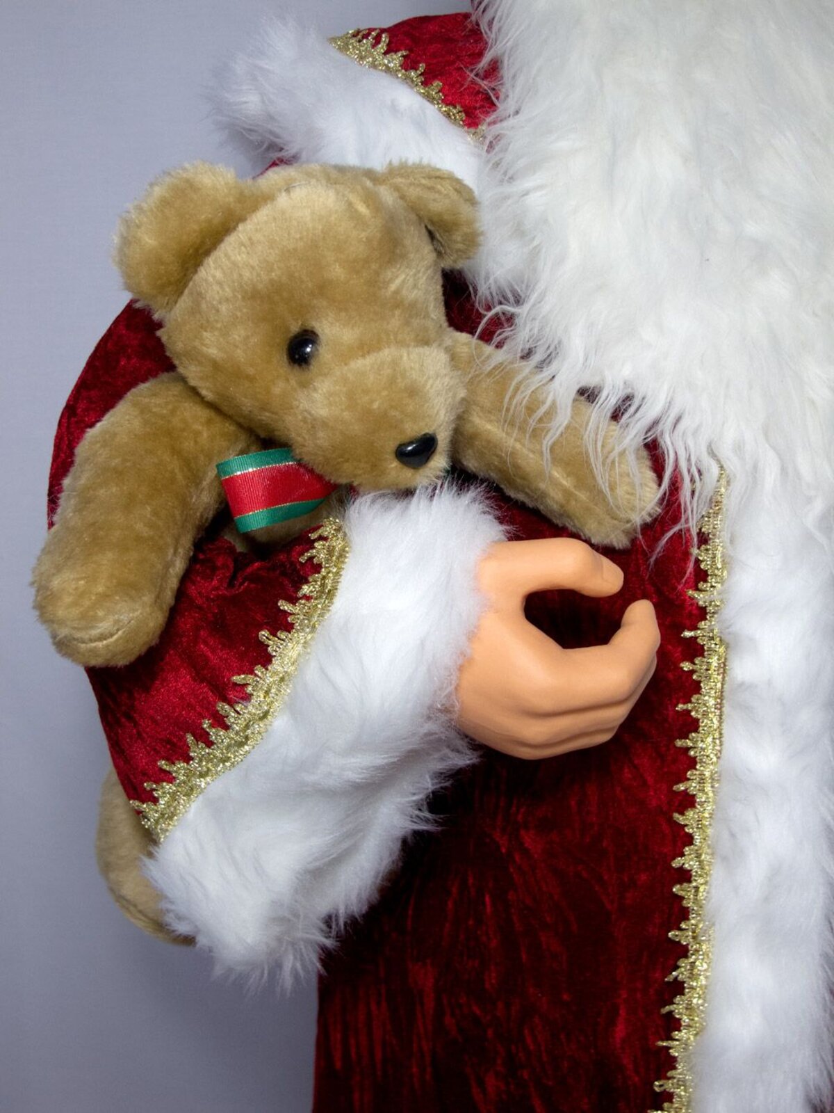 Singing & Dancing Santa With Teddy & Gifts - 1.5m — image 5