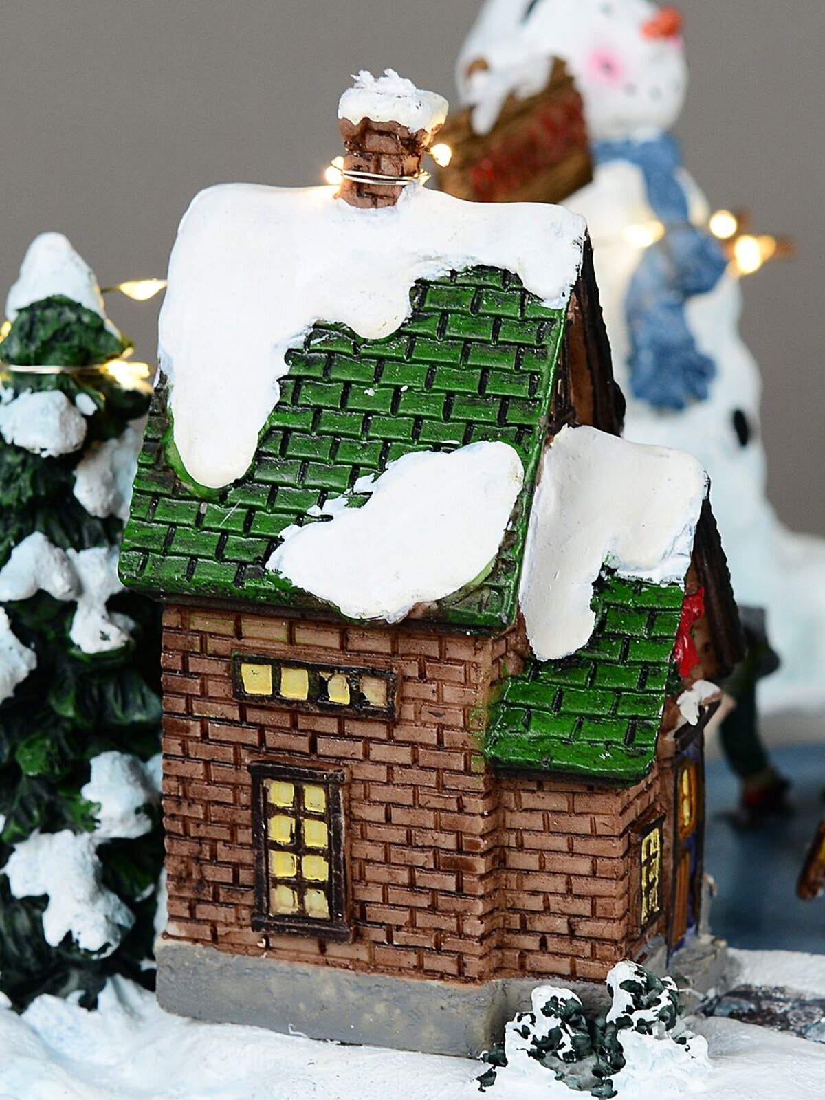 Snow Day! Skating Around A Frozen Pond Christmas Village Scene - 26cm — image 9