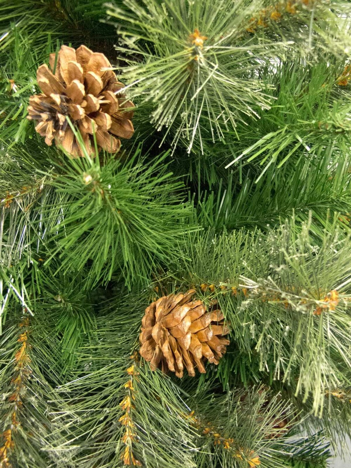 Stratford Mixed Pine Potted Christmas Tree - 1.1m — image 3