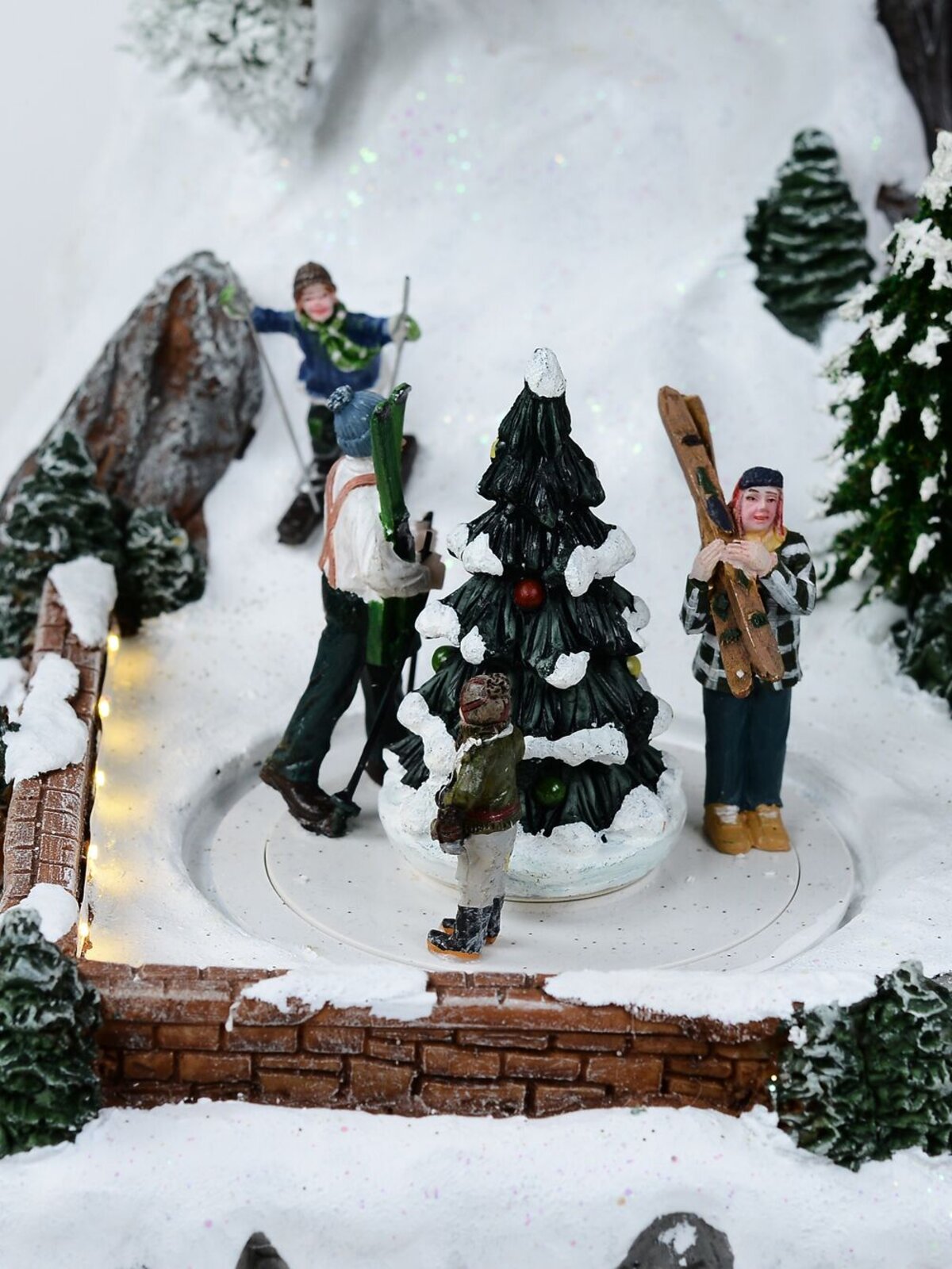Theme Park Christmas Village Scene With Skiing, Big Drop & Ferris Wheel - 66cm — image 6