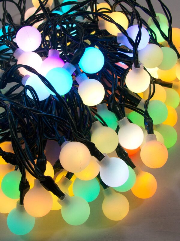 100 Multi Colour LED Bulb Auto Changing Spheres - 10m