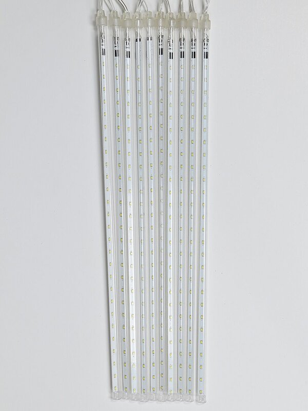10x Meteor Shower Tube Icicle Lights 540 Snowing Cool White LED | 4.5m — image 7