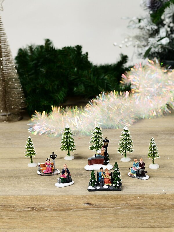 10x Nostalgic Winter Park Village Scene | 11cm Tree — image 2