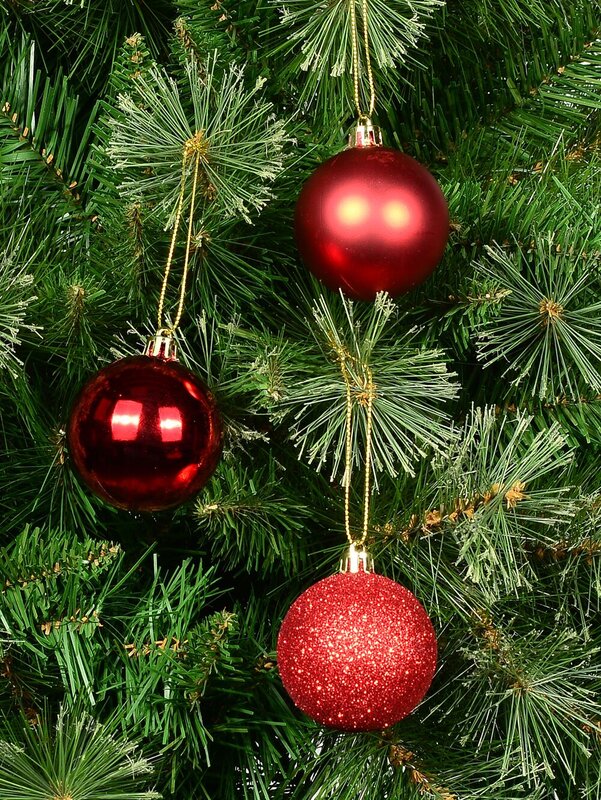 12x Timeless Red Essential Mixed Finish Baubles | 60mm — image 2