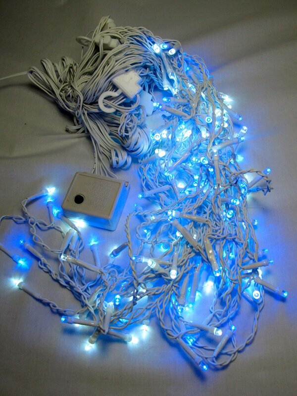 180 Blue & Cool White Superbright LED Icicle Light - 5.4m — image 3